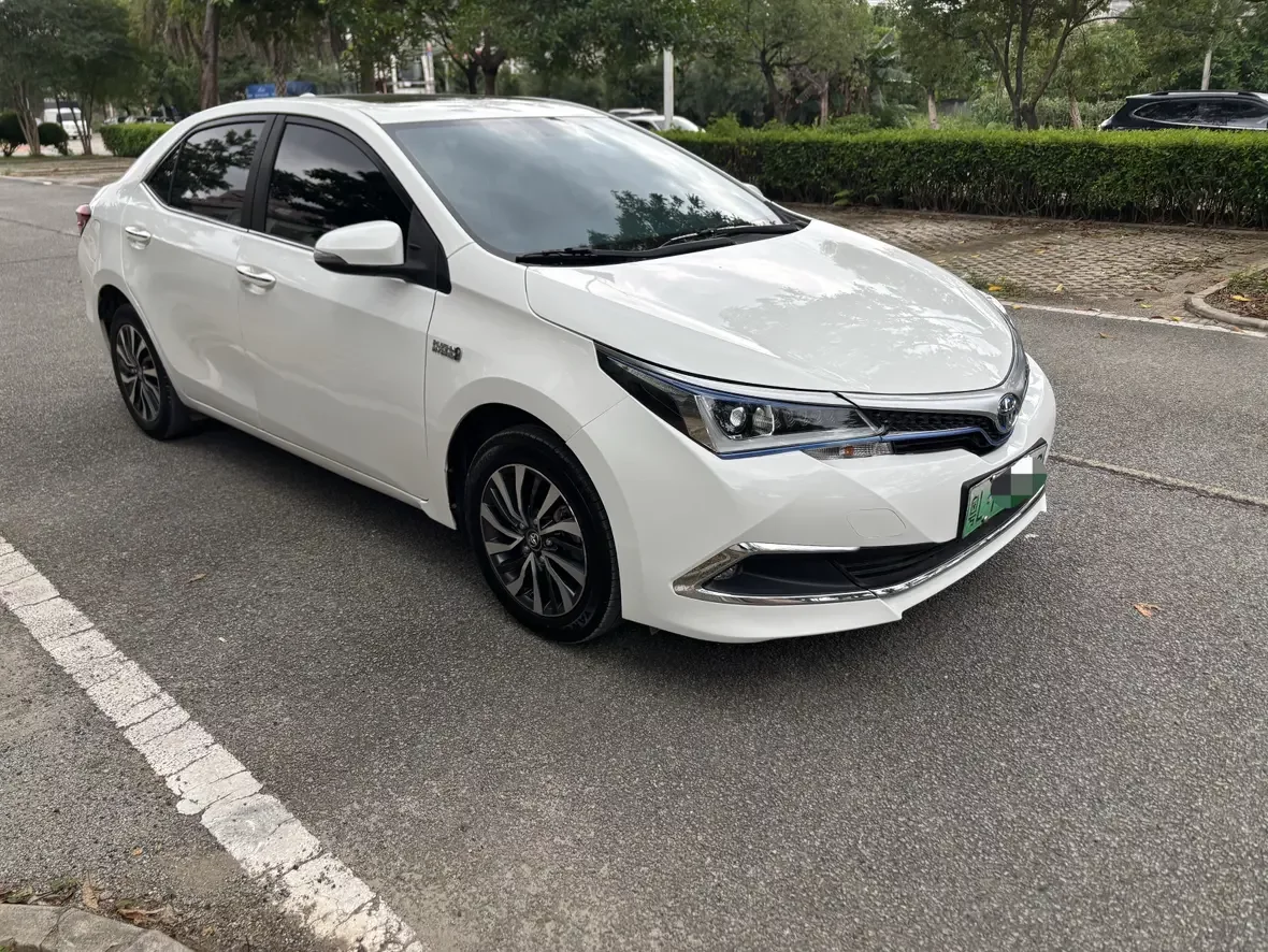 Toyota Corolla Dual Engine E+