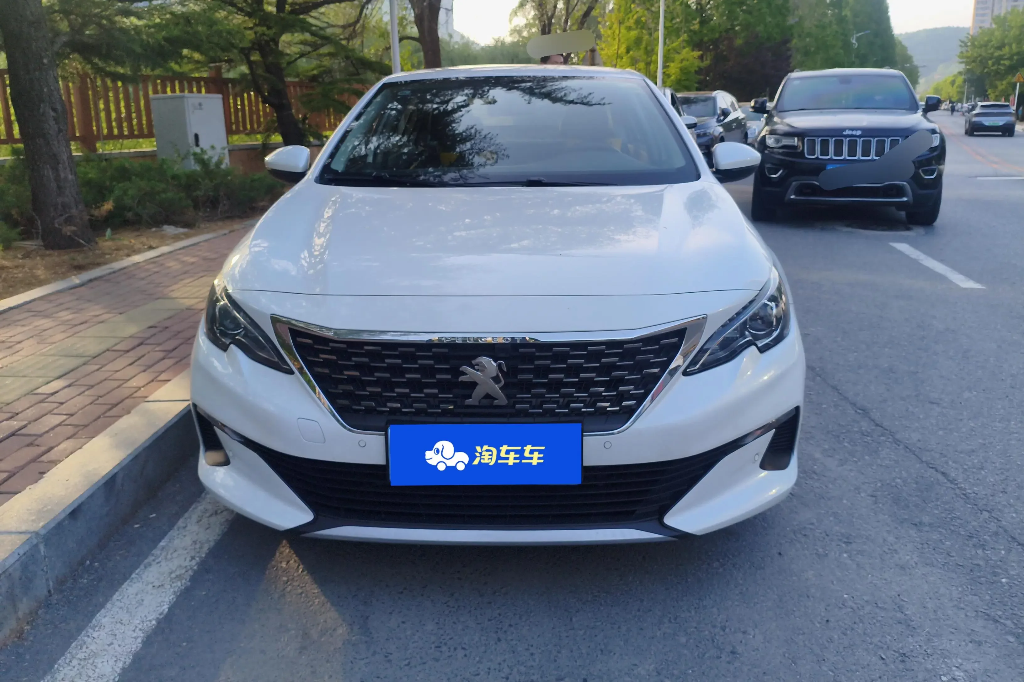 Peugeot 408