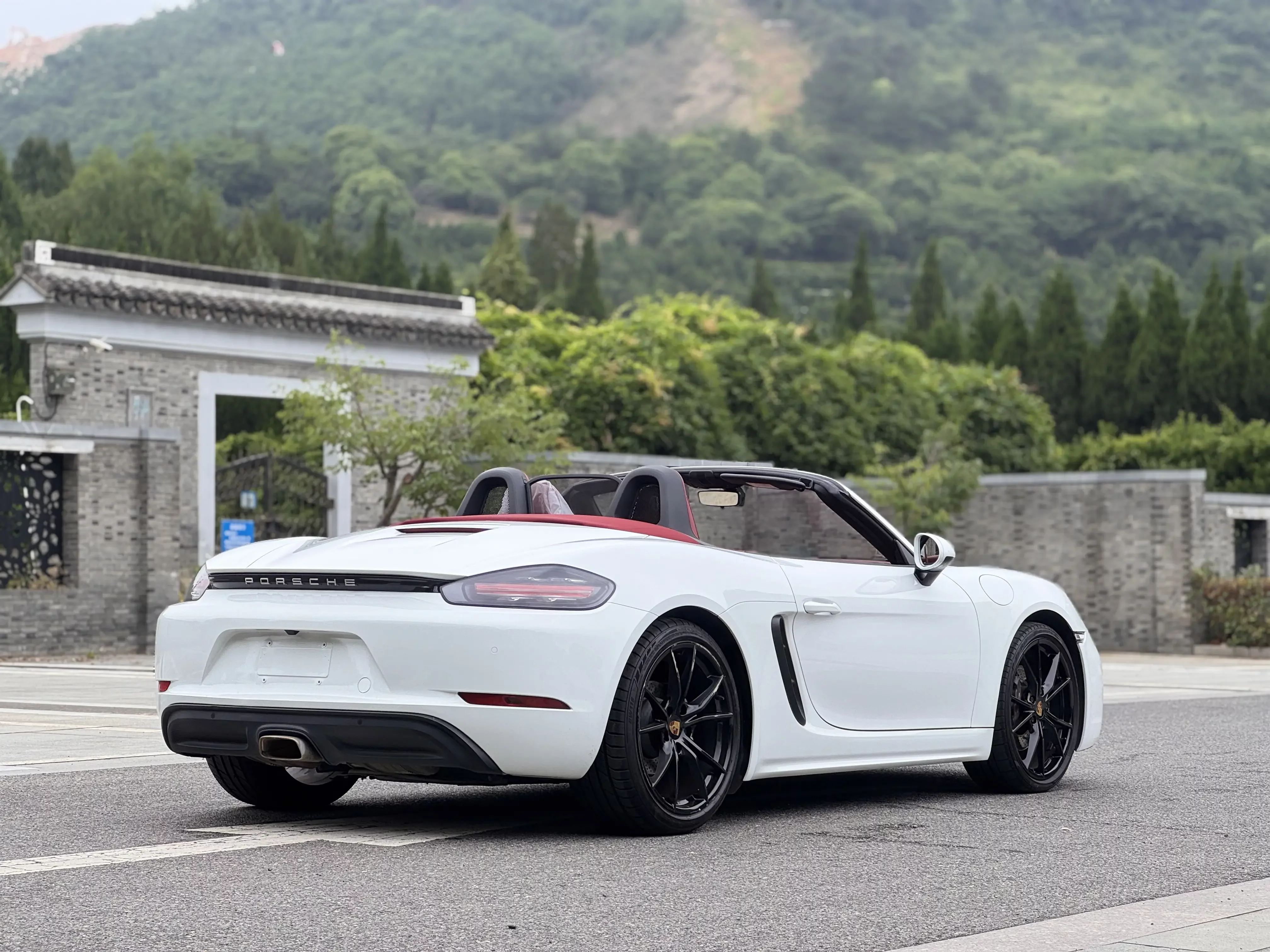 Porsche 718