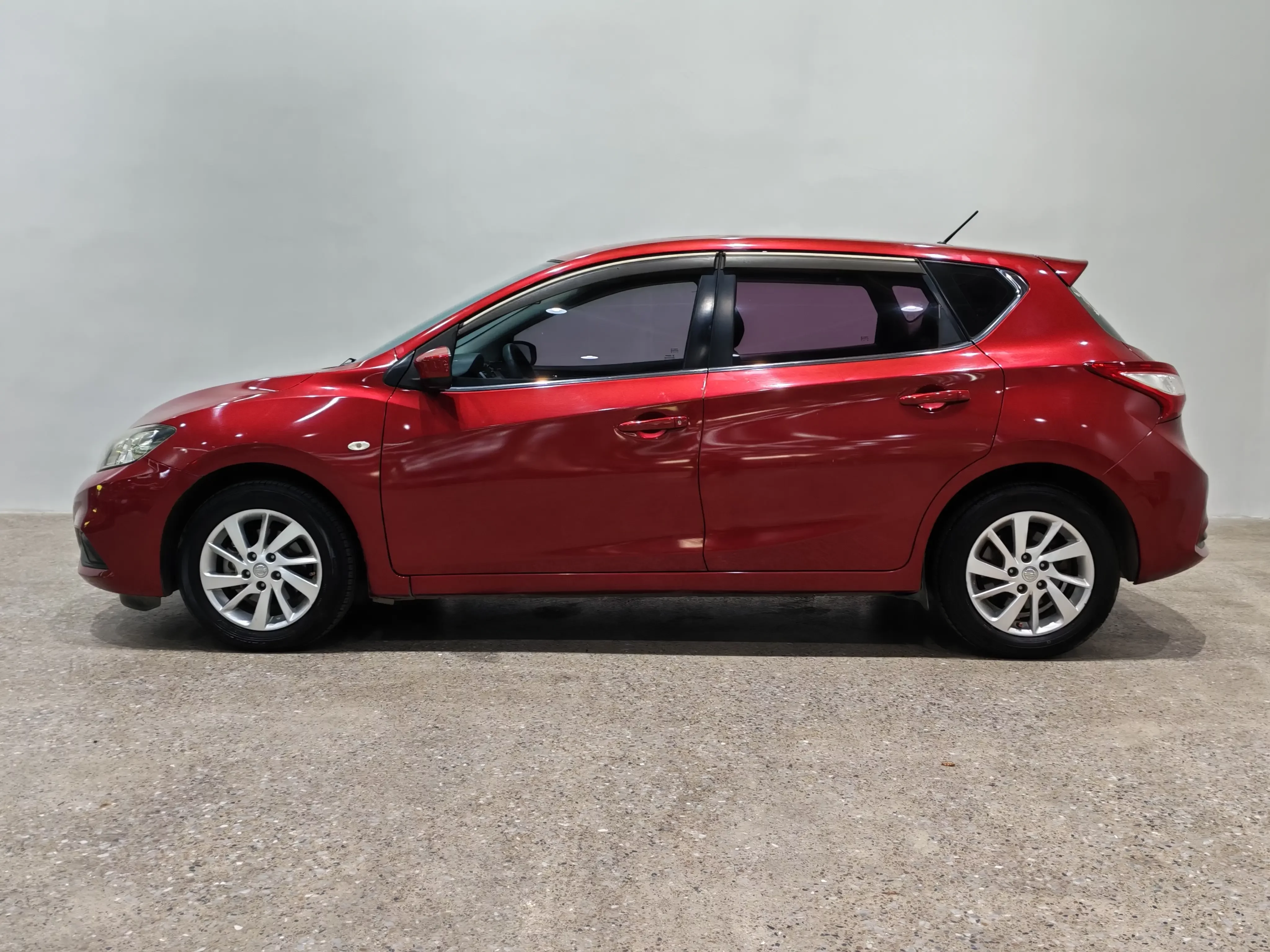 Nissan Tiida