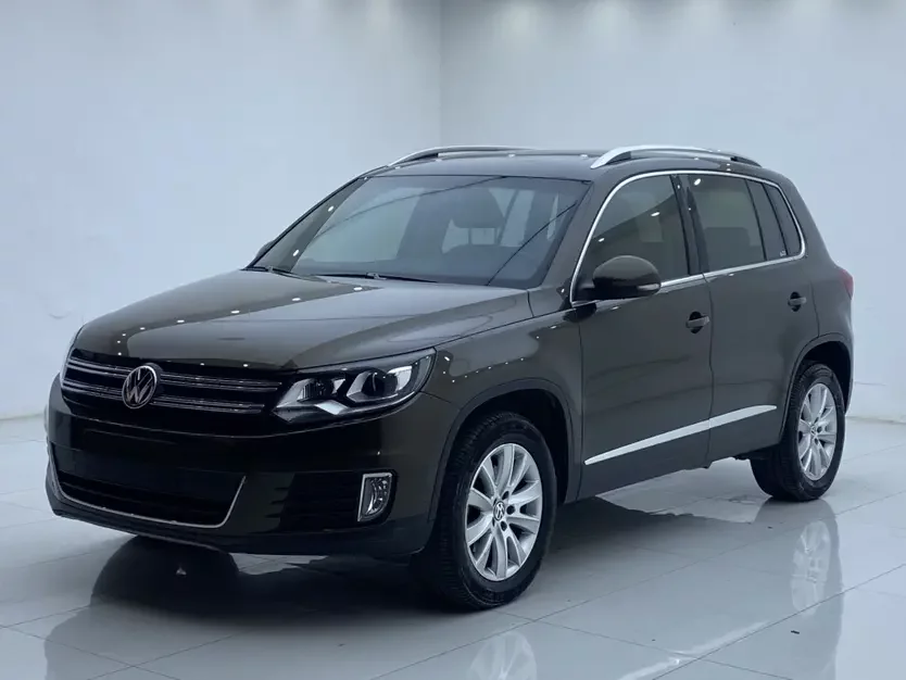 Volkswagen Tiguan (Tharu)