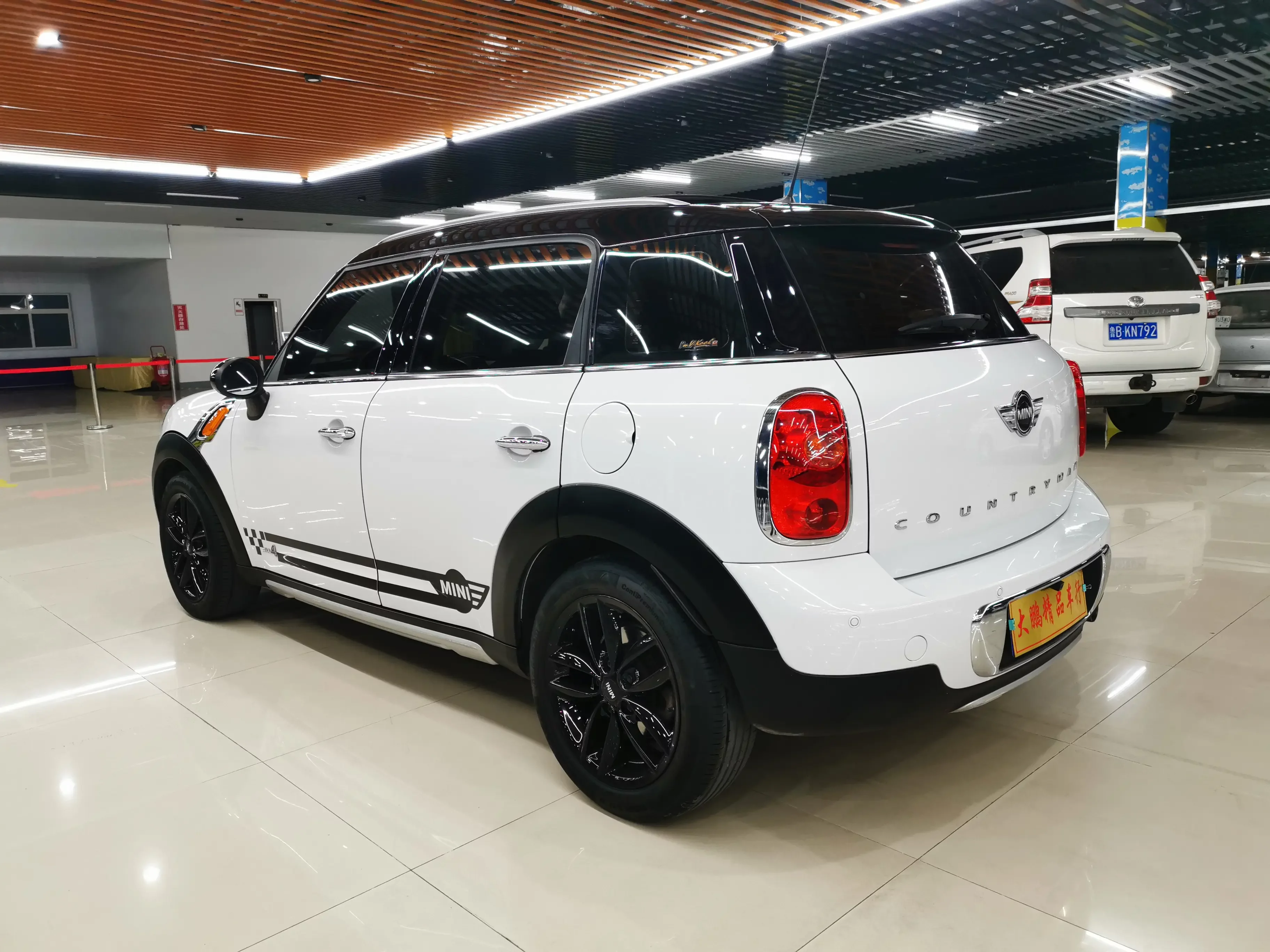 MINI COUNTRYMAN