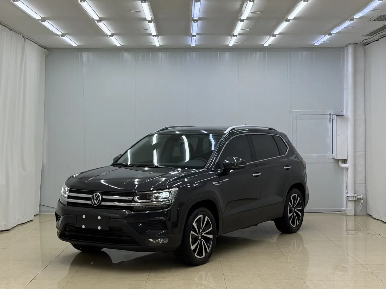 Volkswagen Tharu