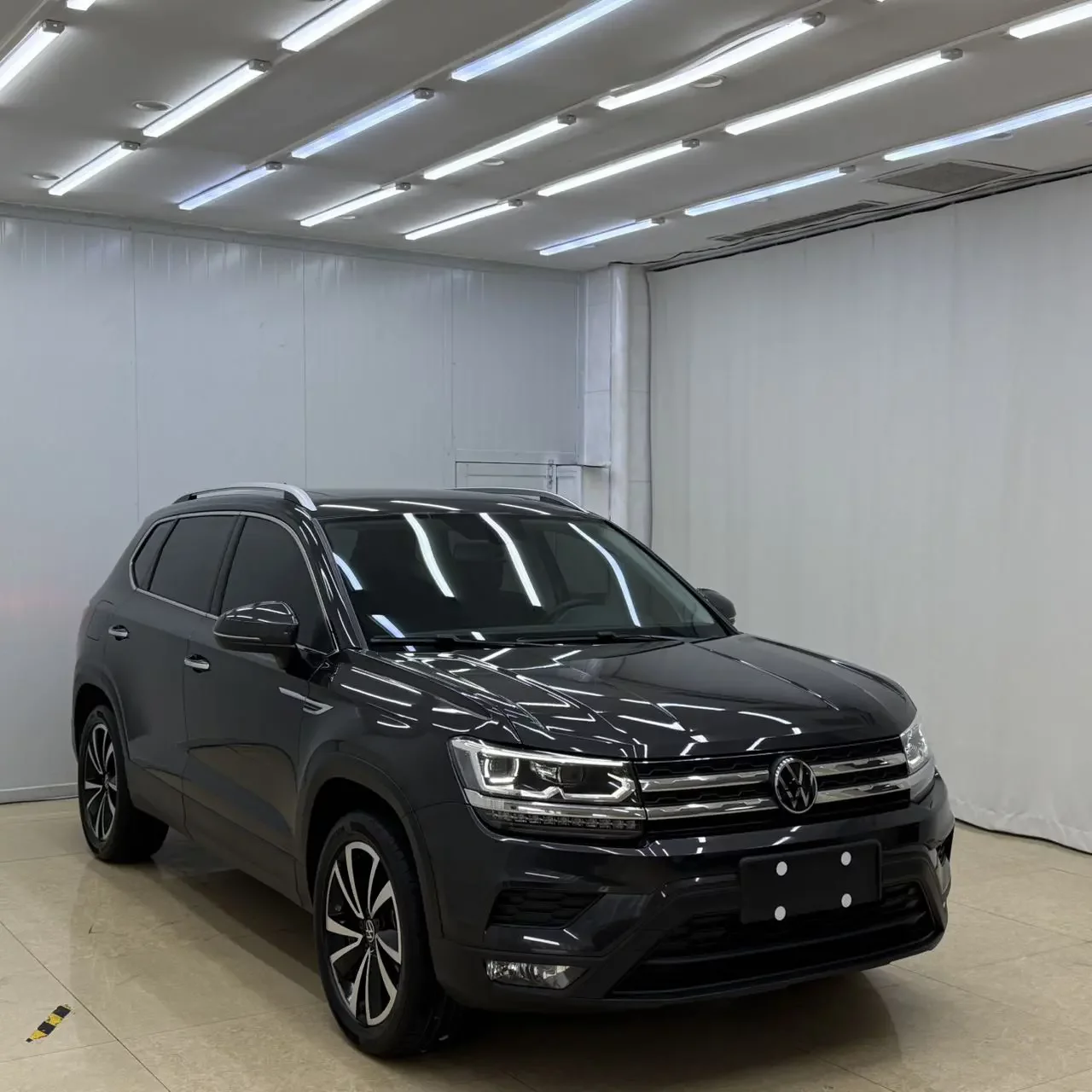 Volkswagen Tharu