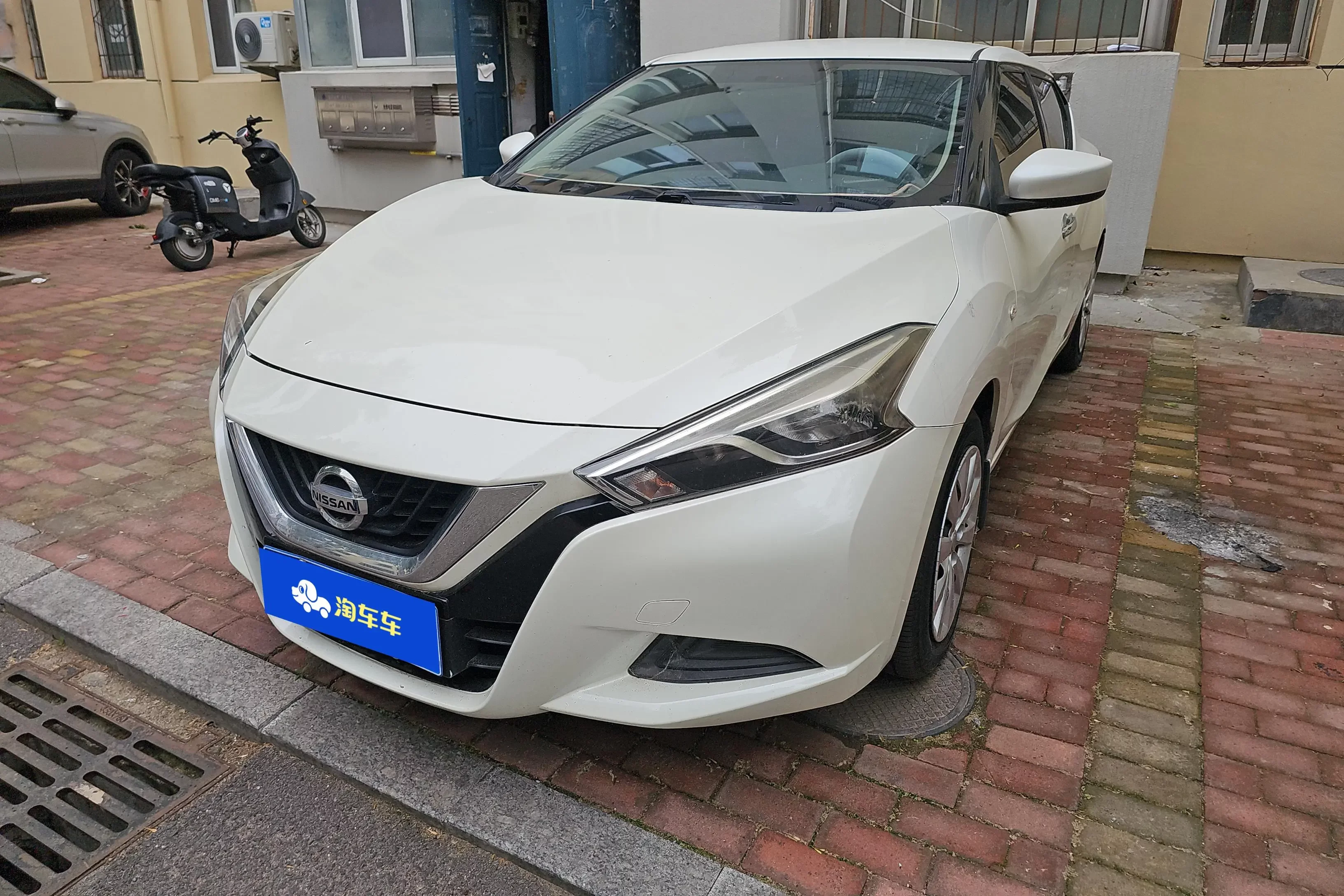 Nissan bluebird