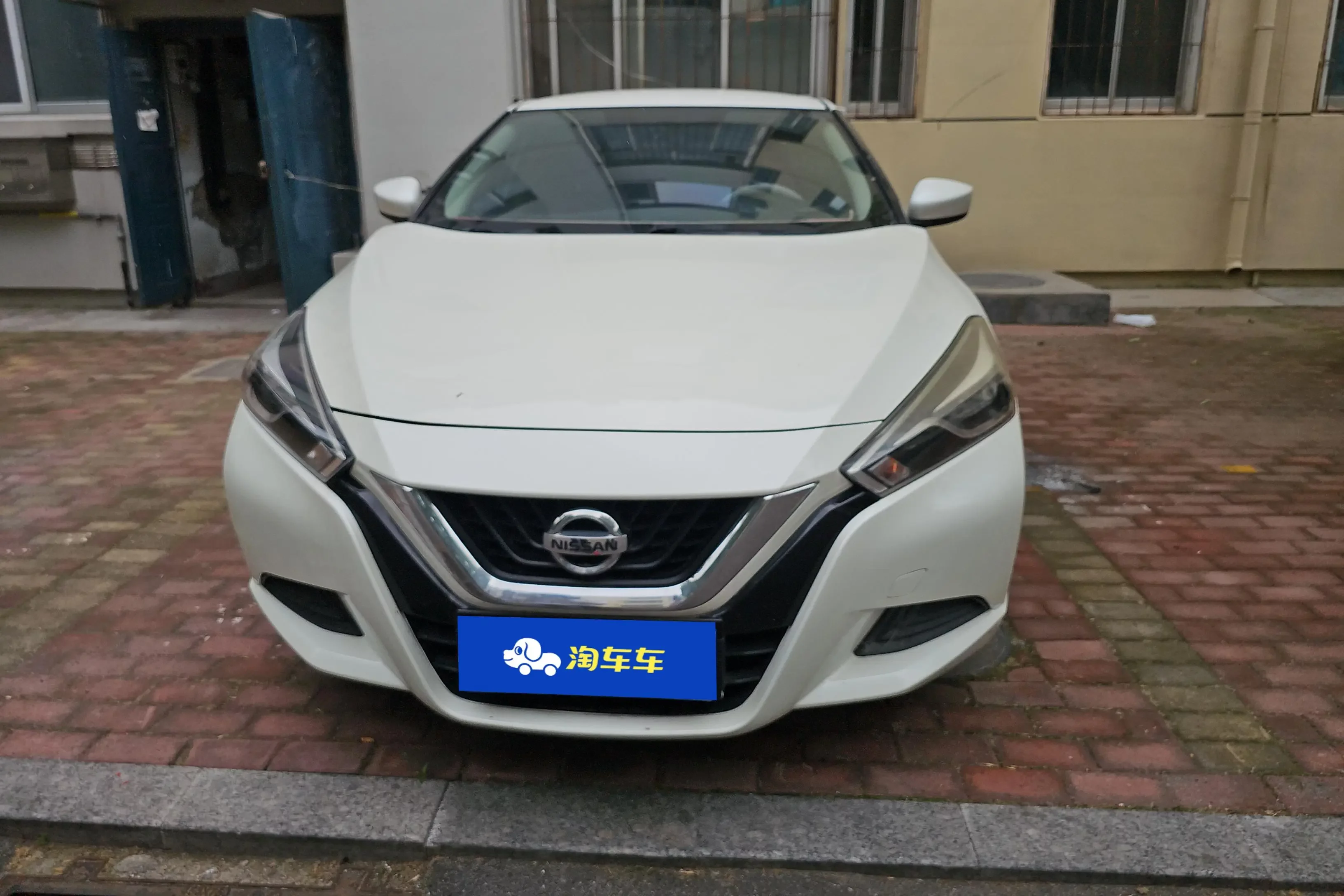 Nissan bluebird