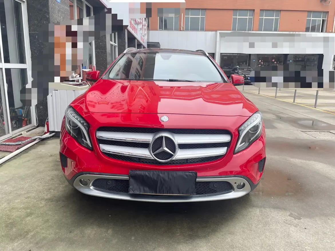 Mercedes-Benz GLA