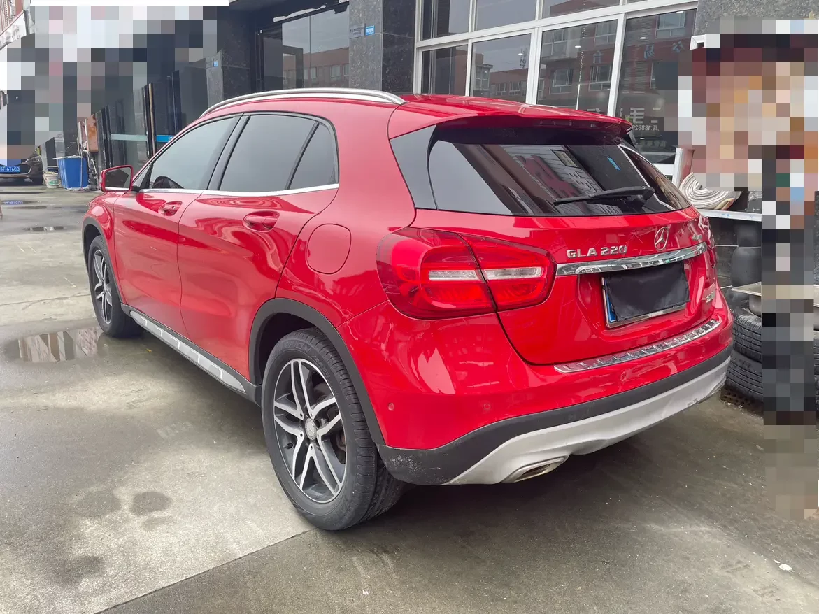 Mercedes-Benz GLA