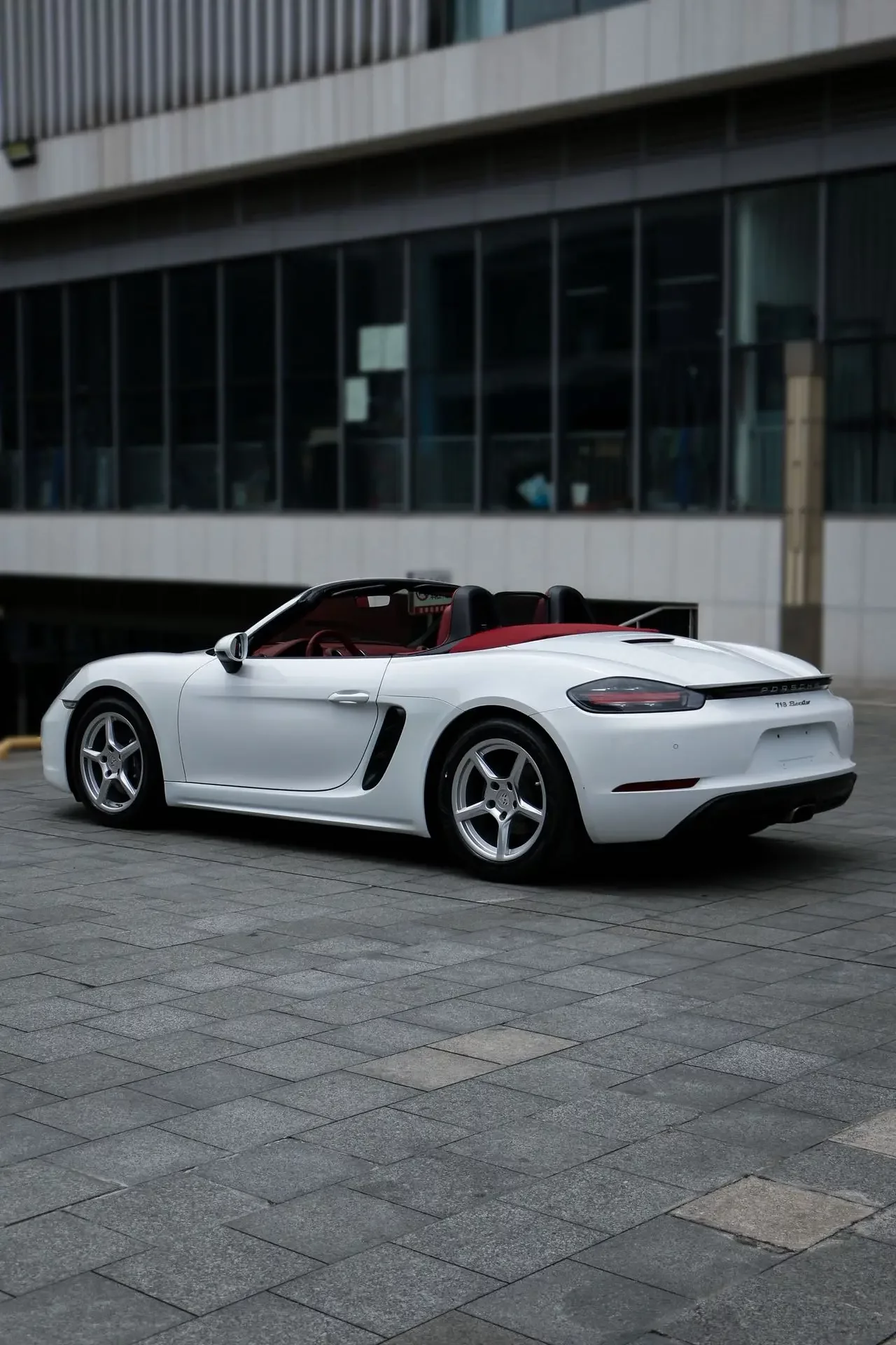 Porsche 718