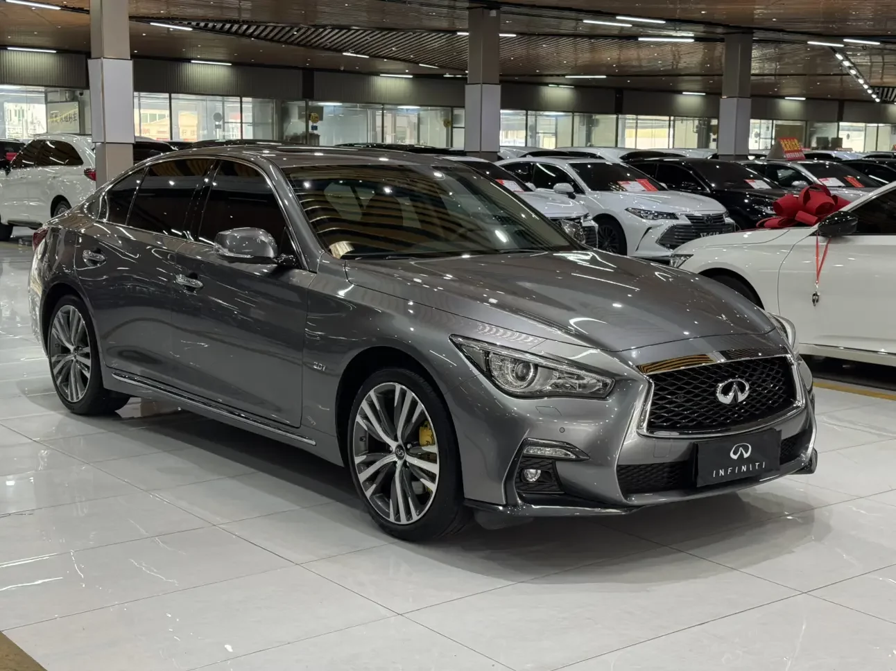 Infiniti Q50L
