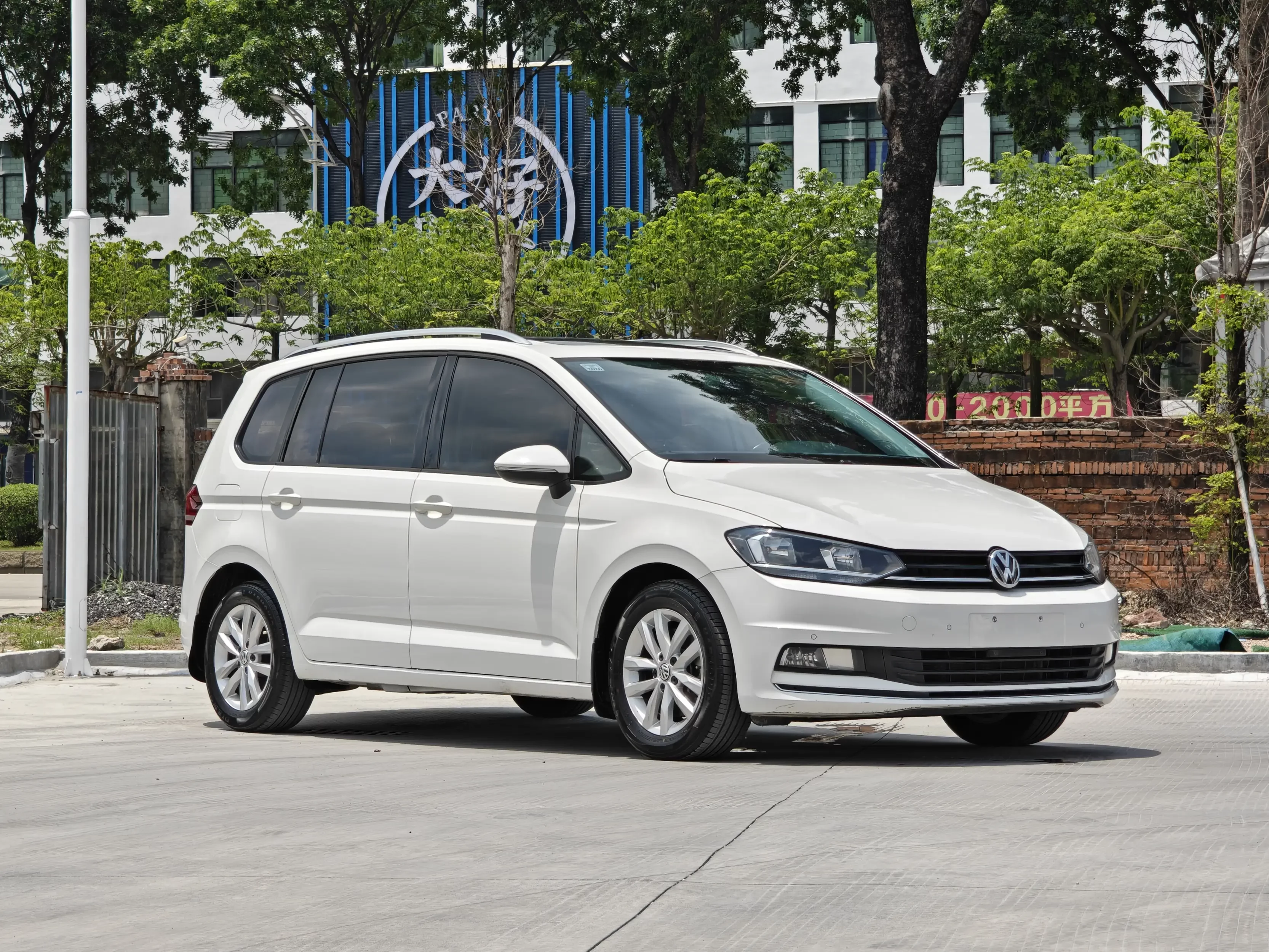 Volkswagen Touran L