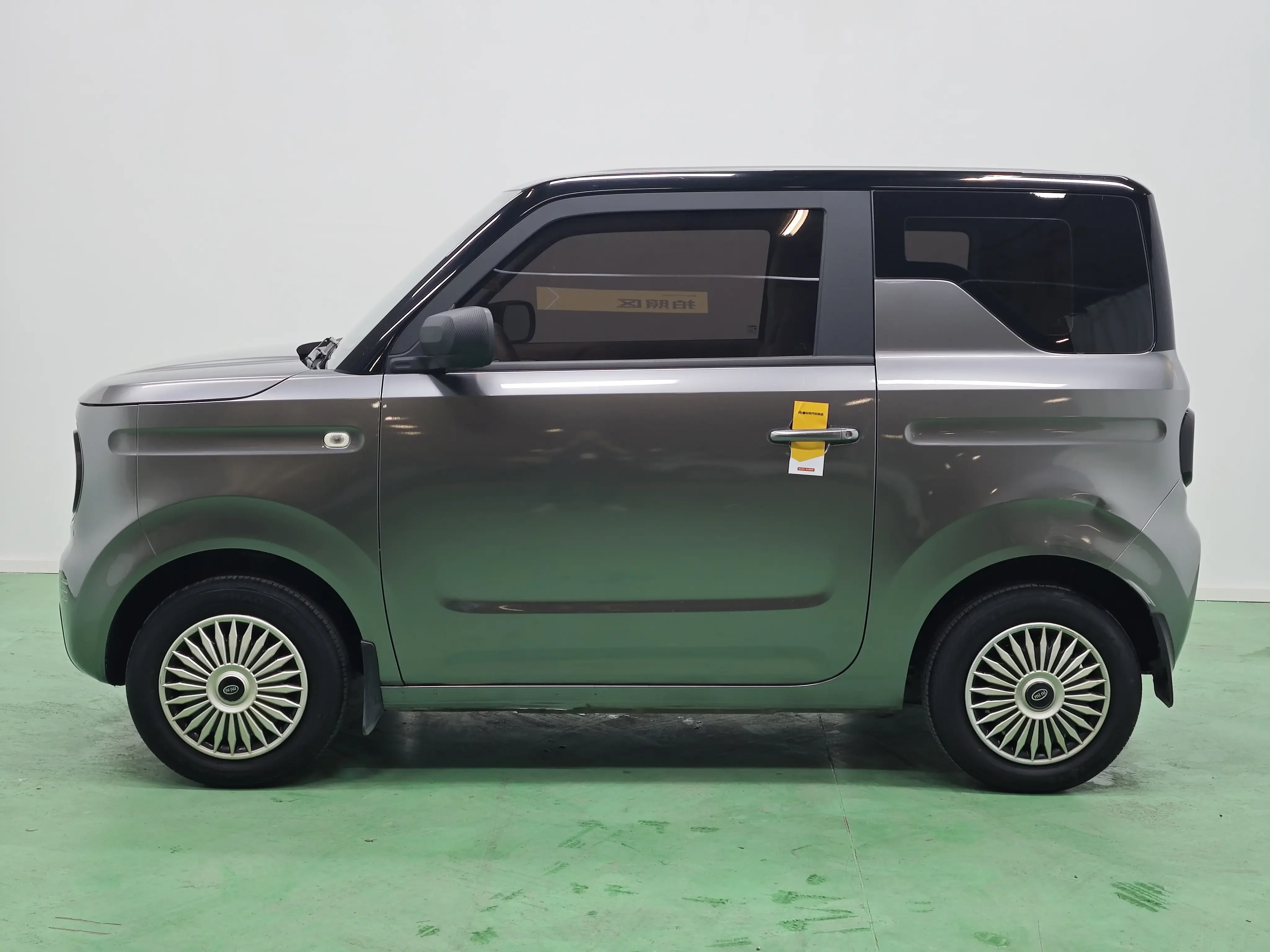 Geely panda