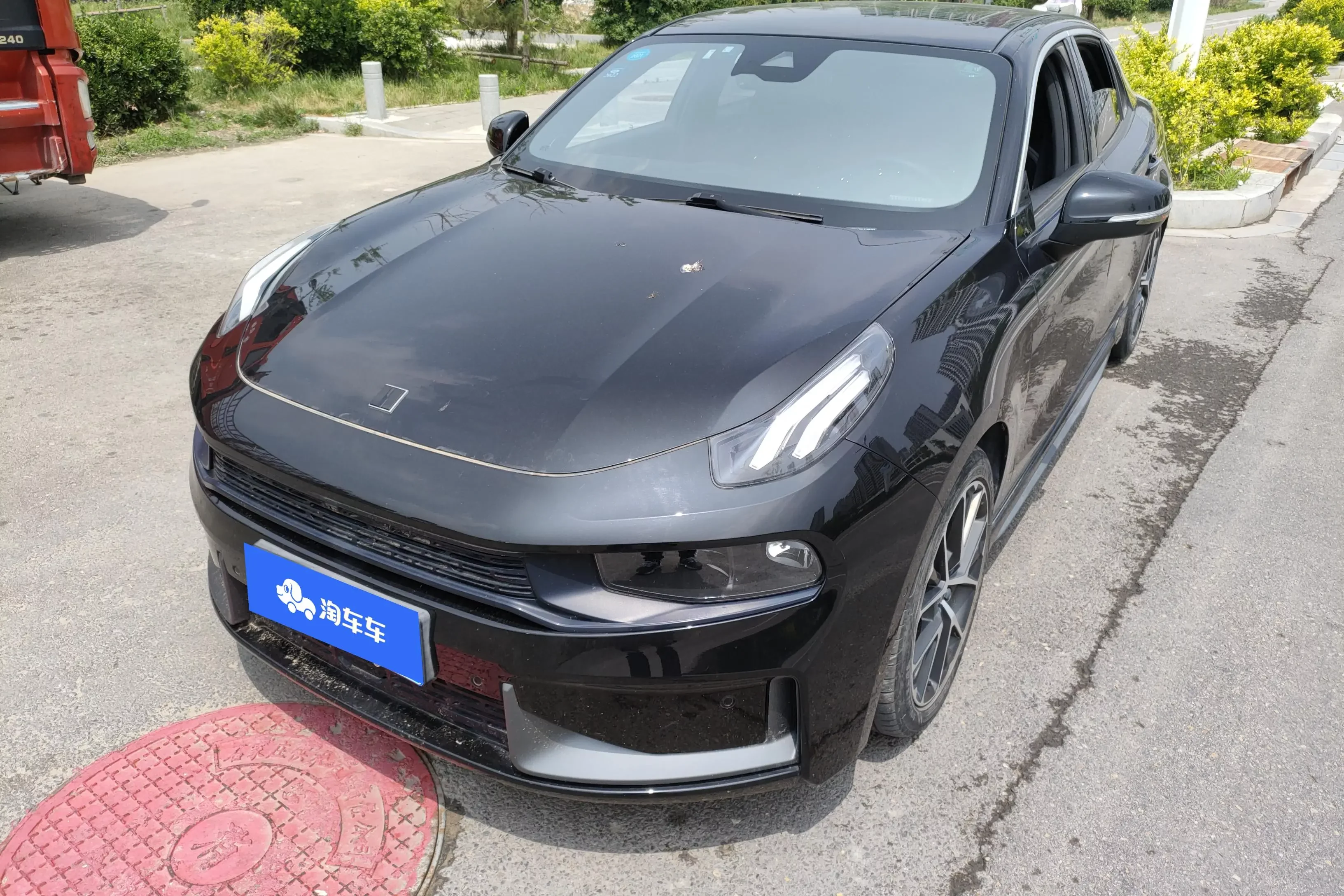 Lynk & Co 03