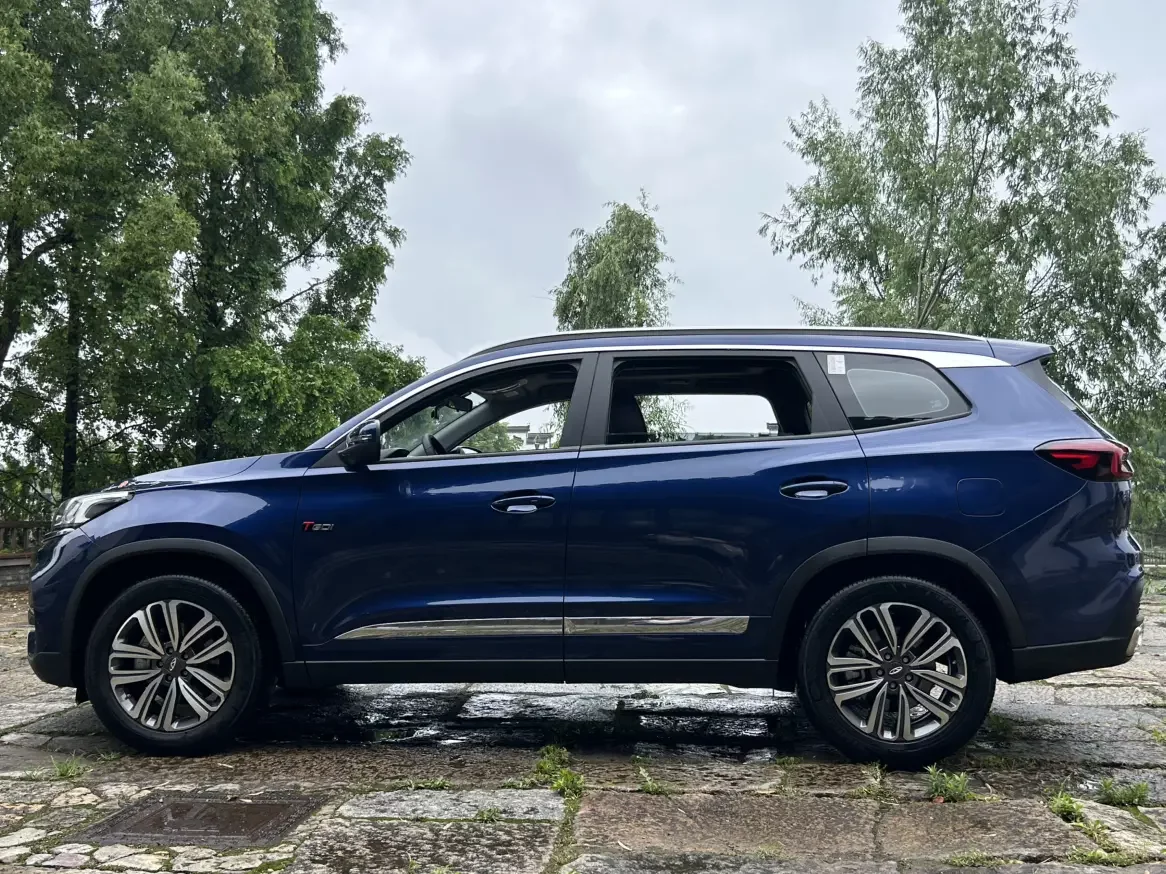 Chery Tiggo 8
