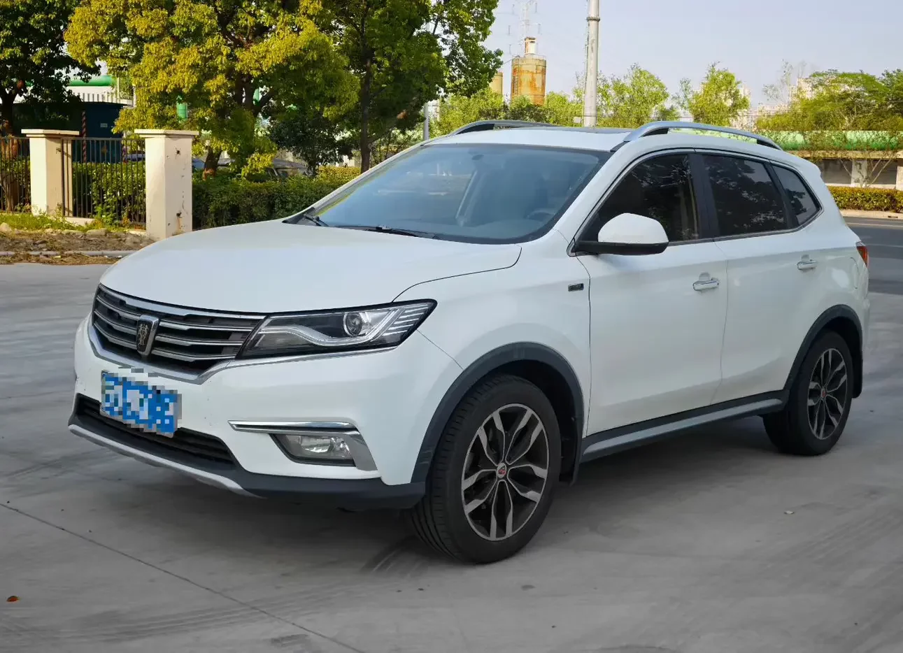 Roewe RX5