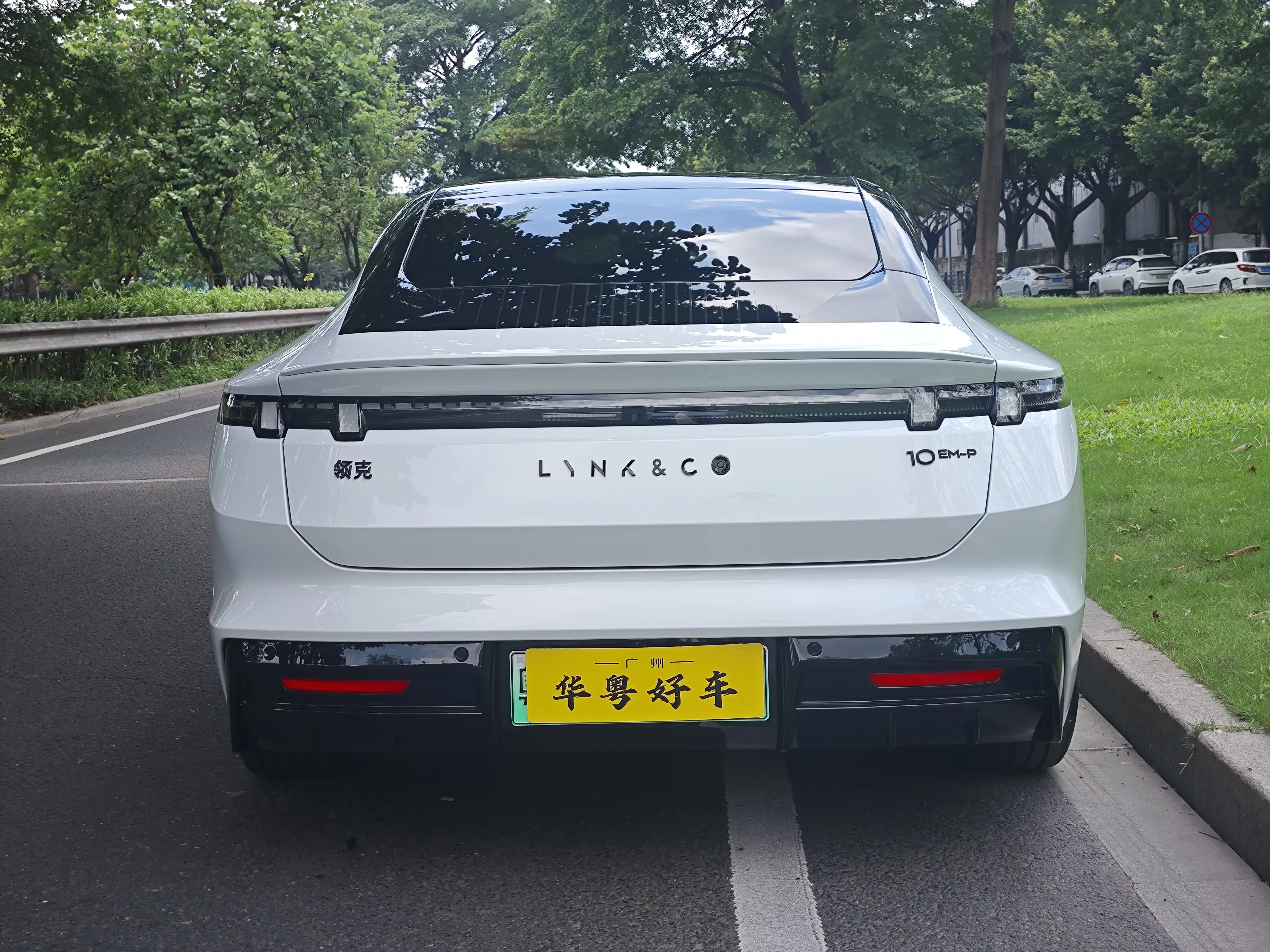 Lynk & Co 10 EM-P
