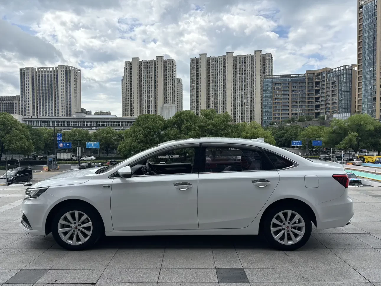 Roewe ei6