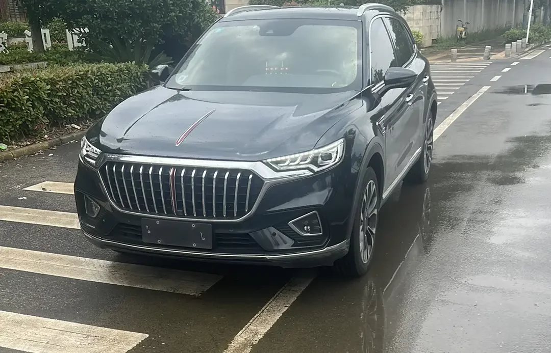 Hongqi HS5