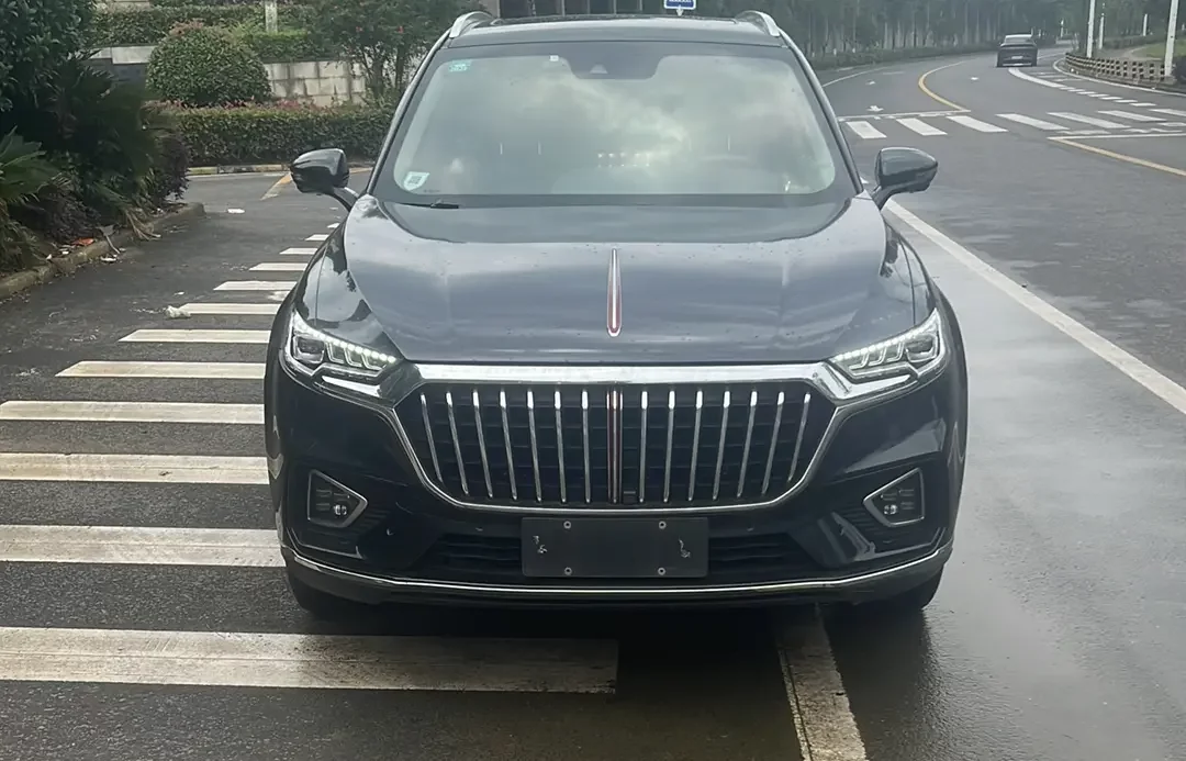 Hongqi HS5