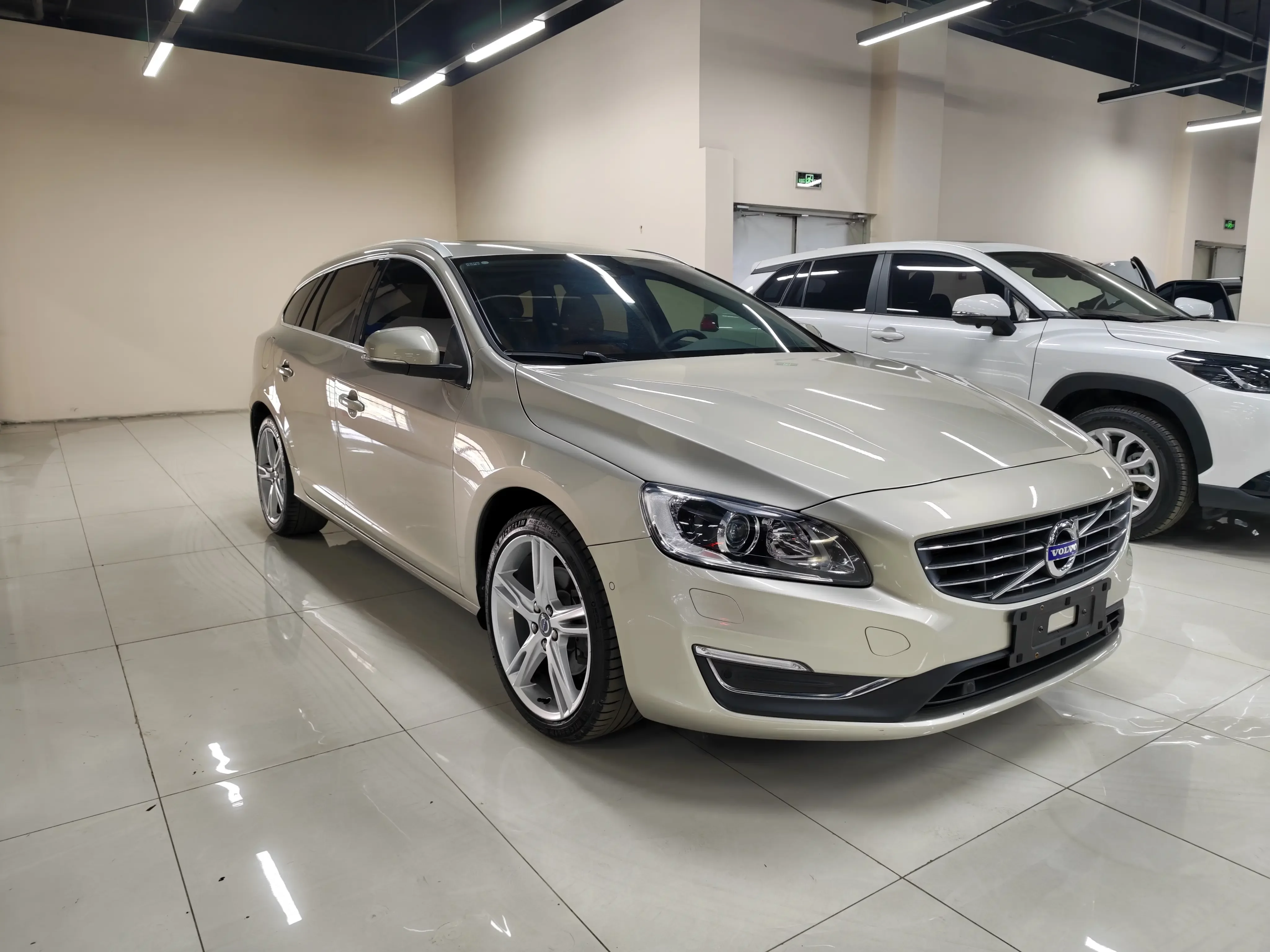 Volvo V60