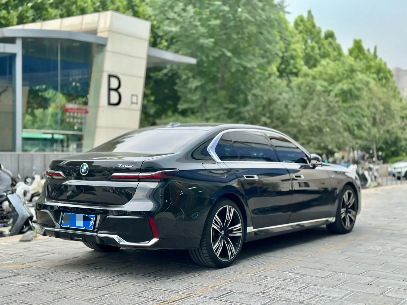 BMW 7 Series