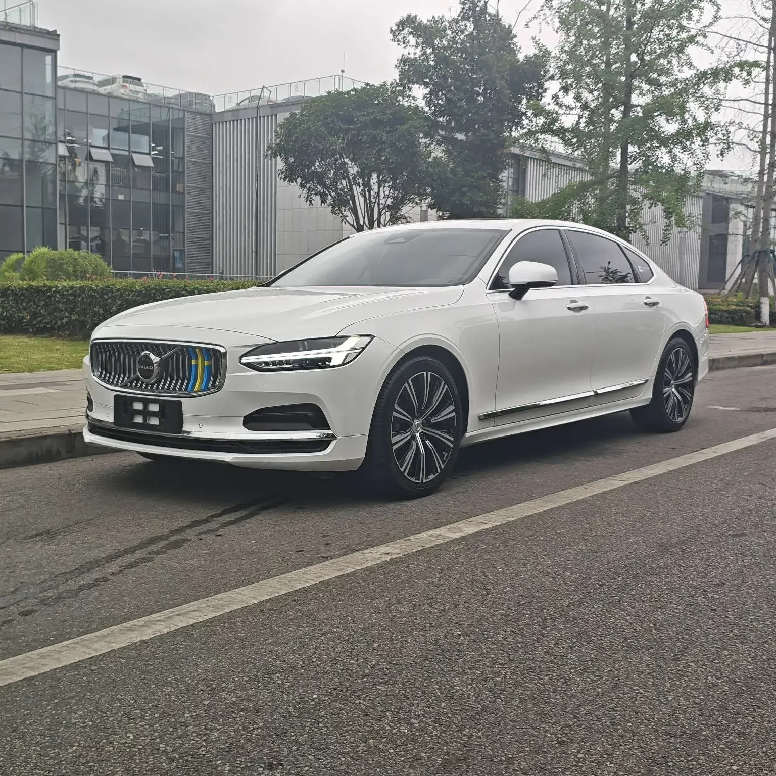 Volvo S90
