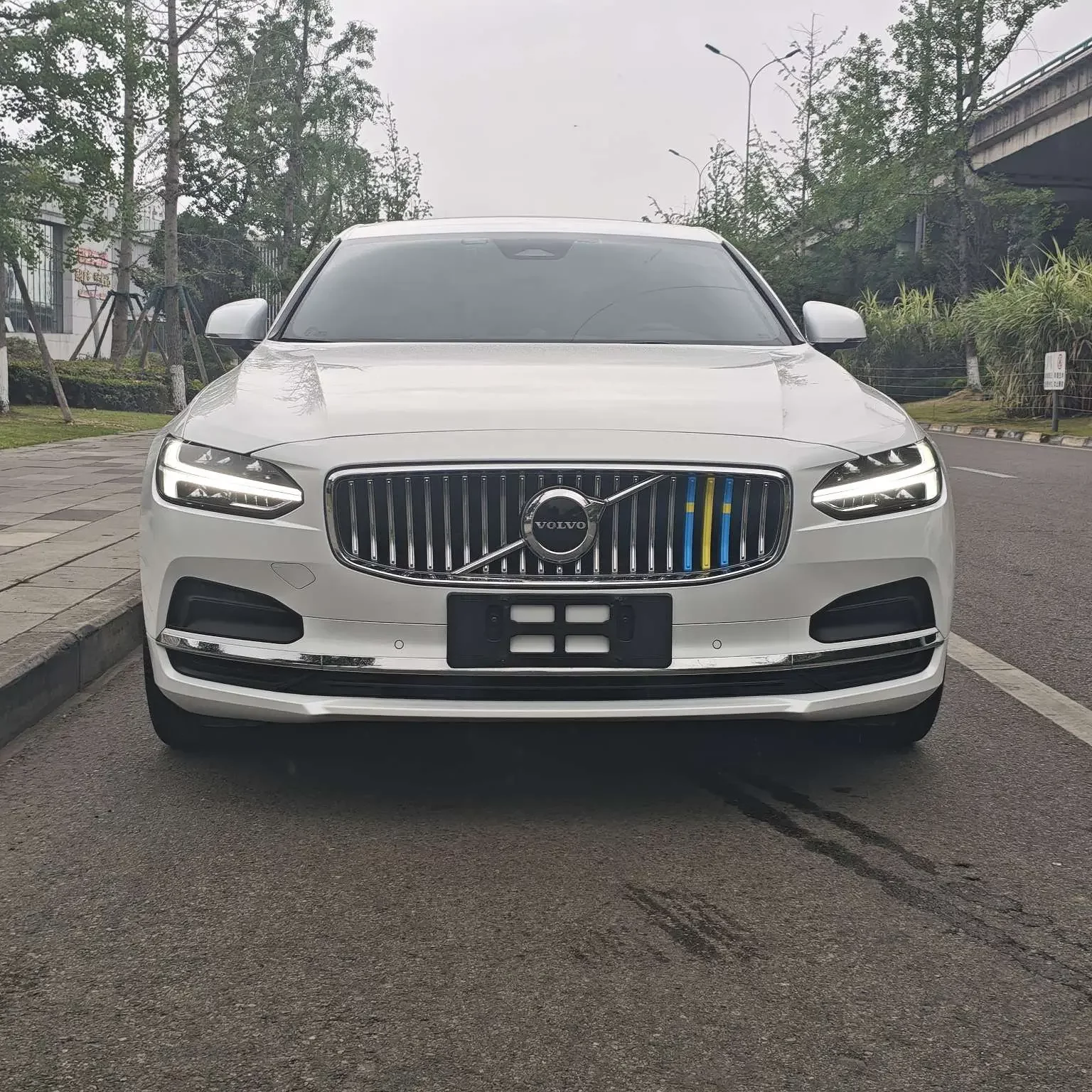 Volvo S90