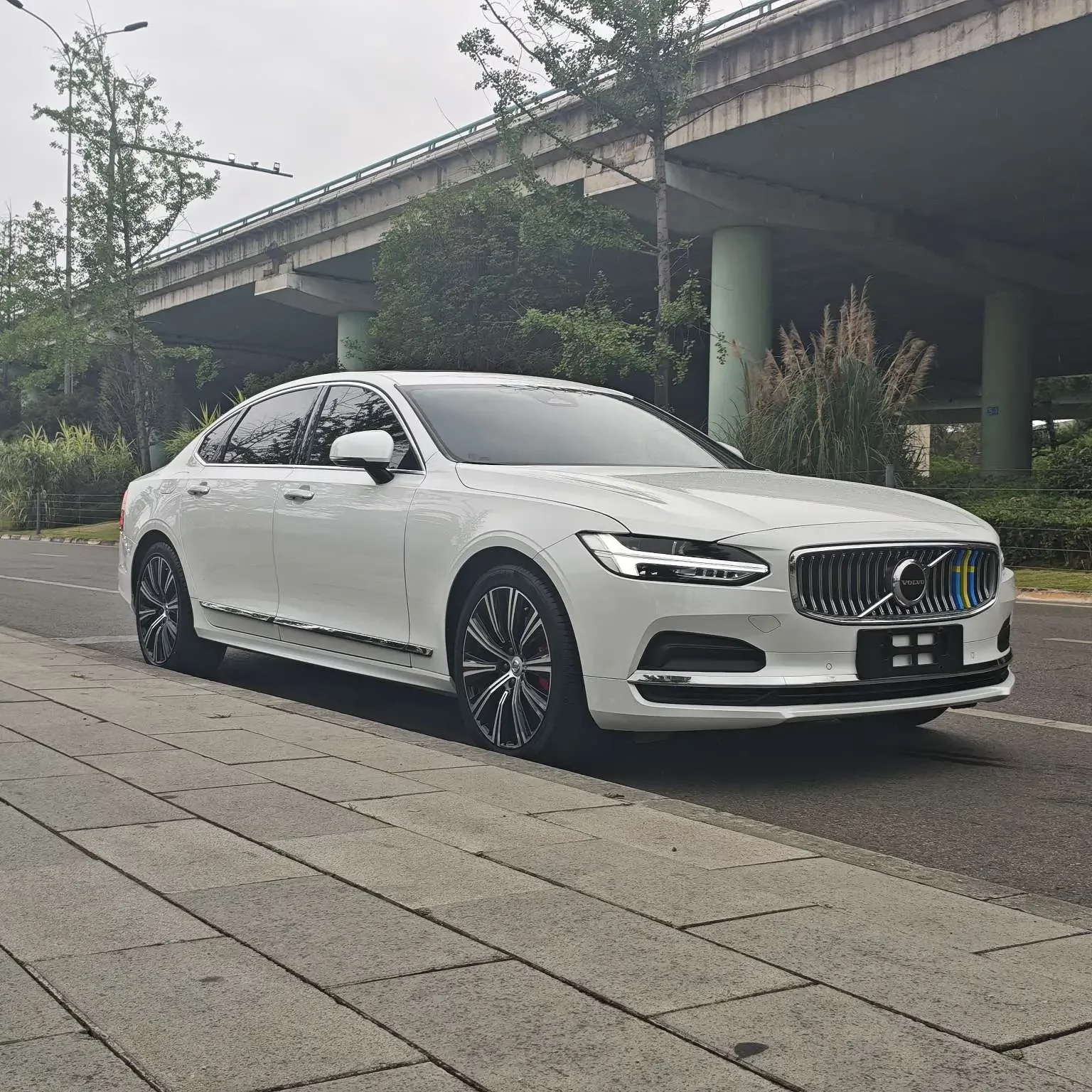 Volvo S90