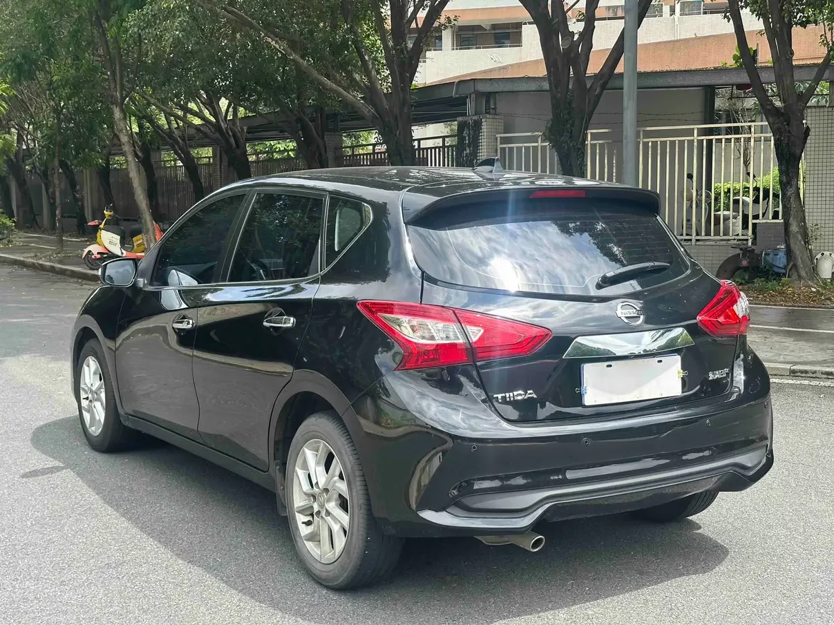 Nissan Tiida