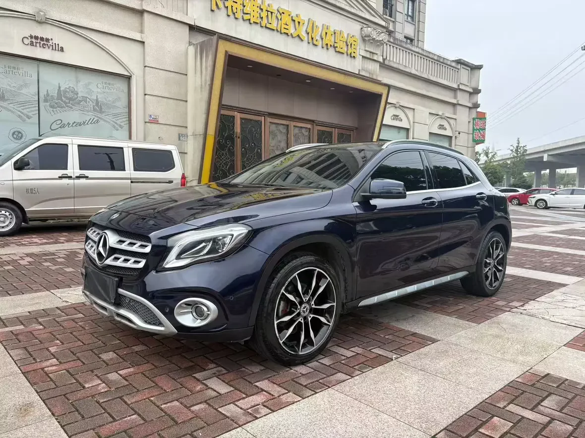 Mercedes-Benz GLA