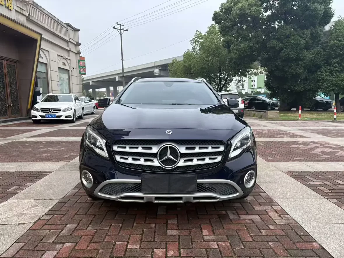 Mercedes-Benz GLA