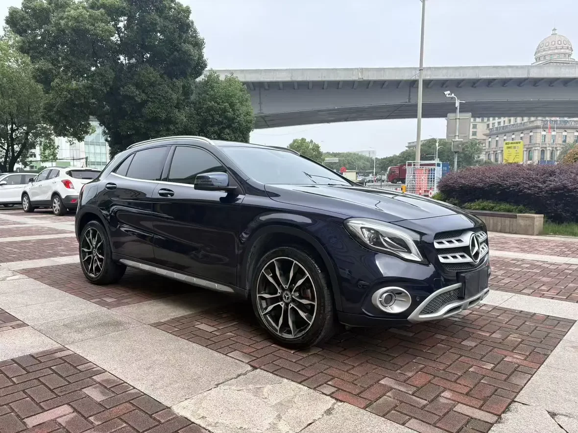 Mercedes-Benz GLA