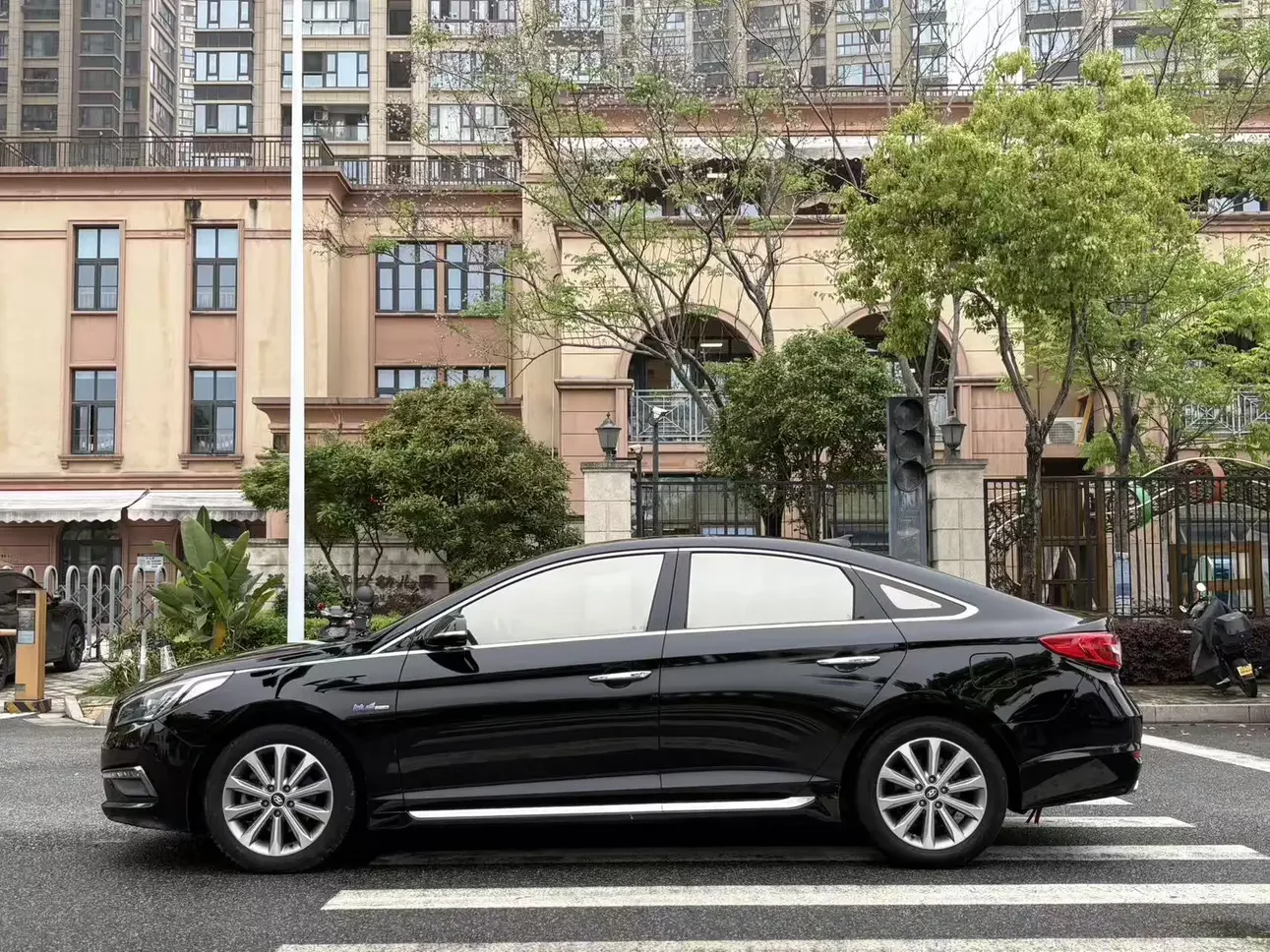 Hyundai sonata nine