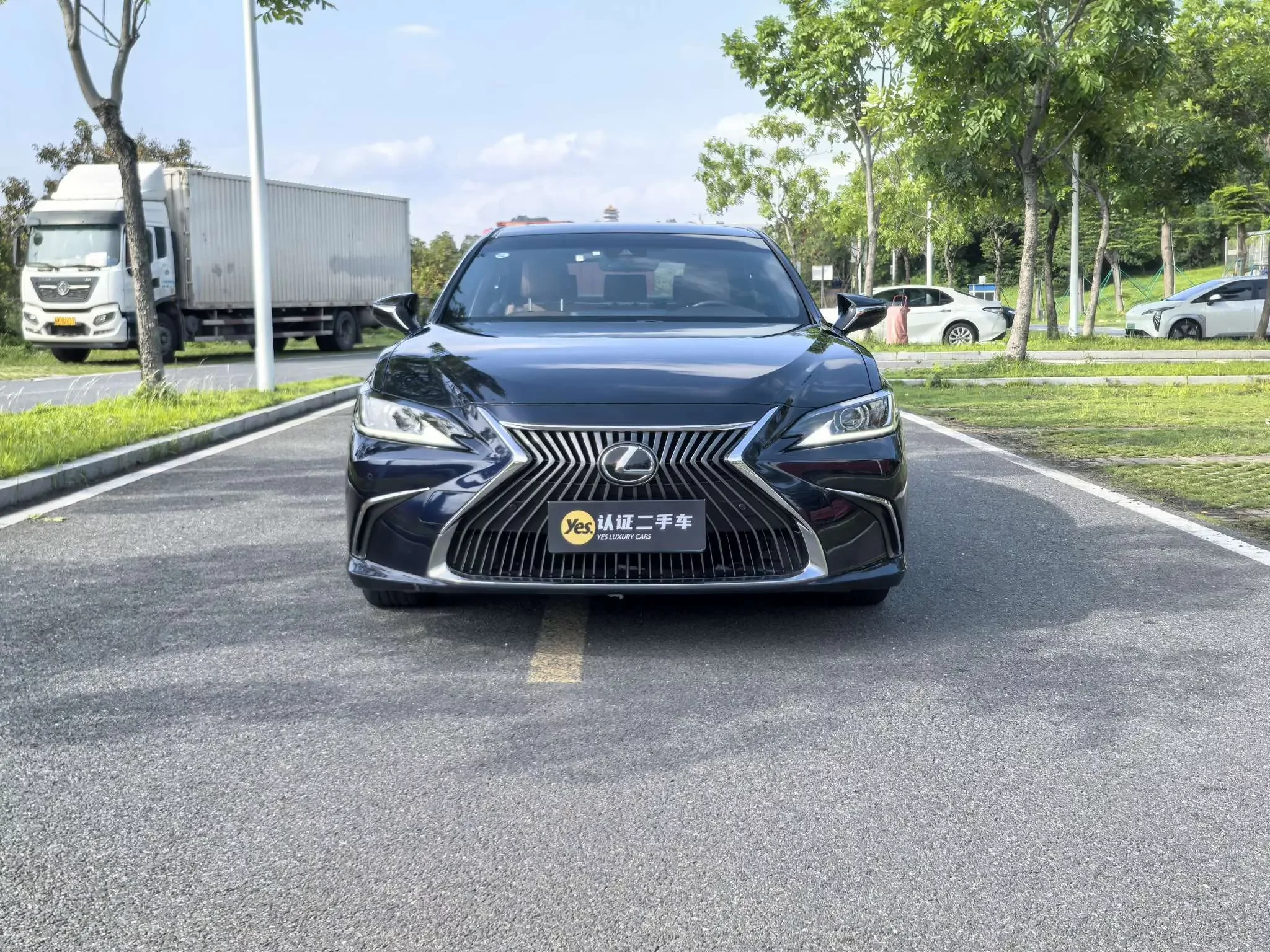 Lexus ES