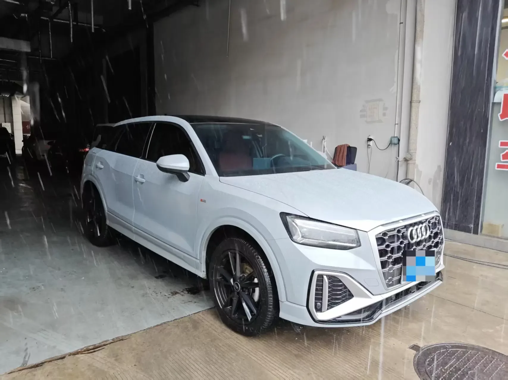 Audi Q2L