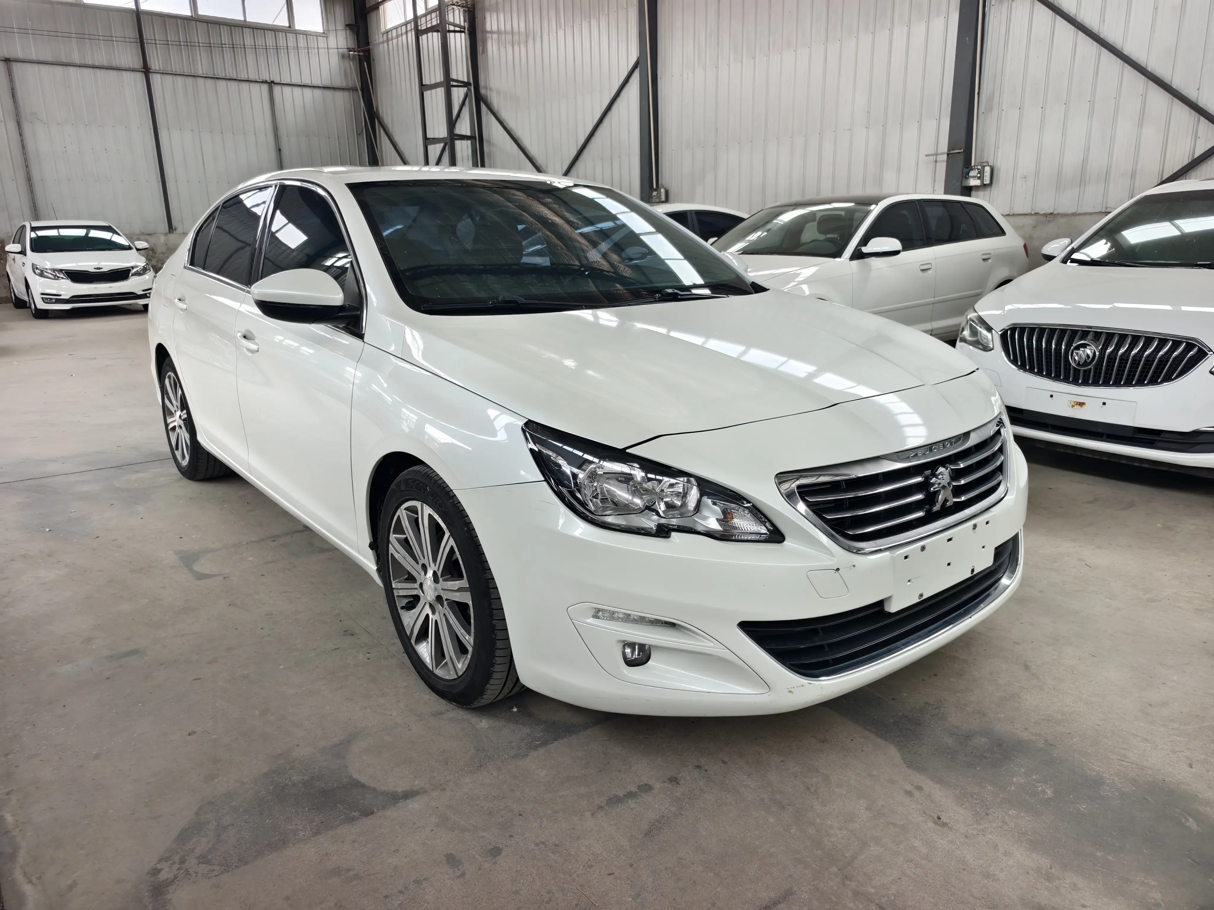 Peugeot 408