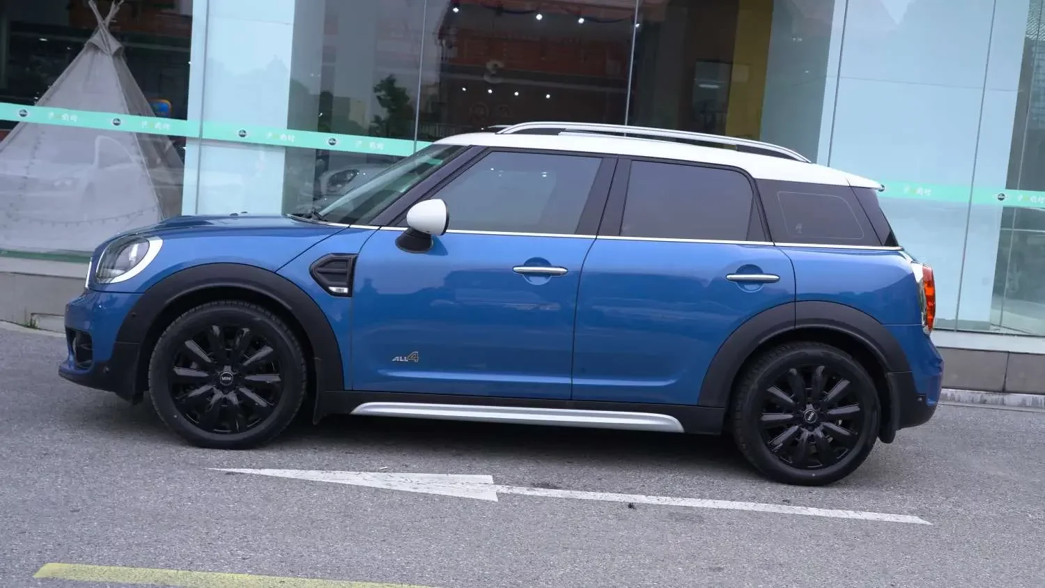 MINI COUNTRYMAN