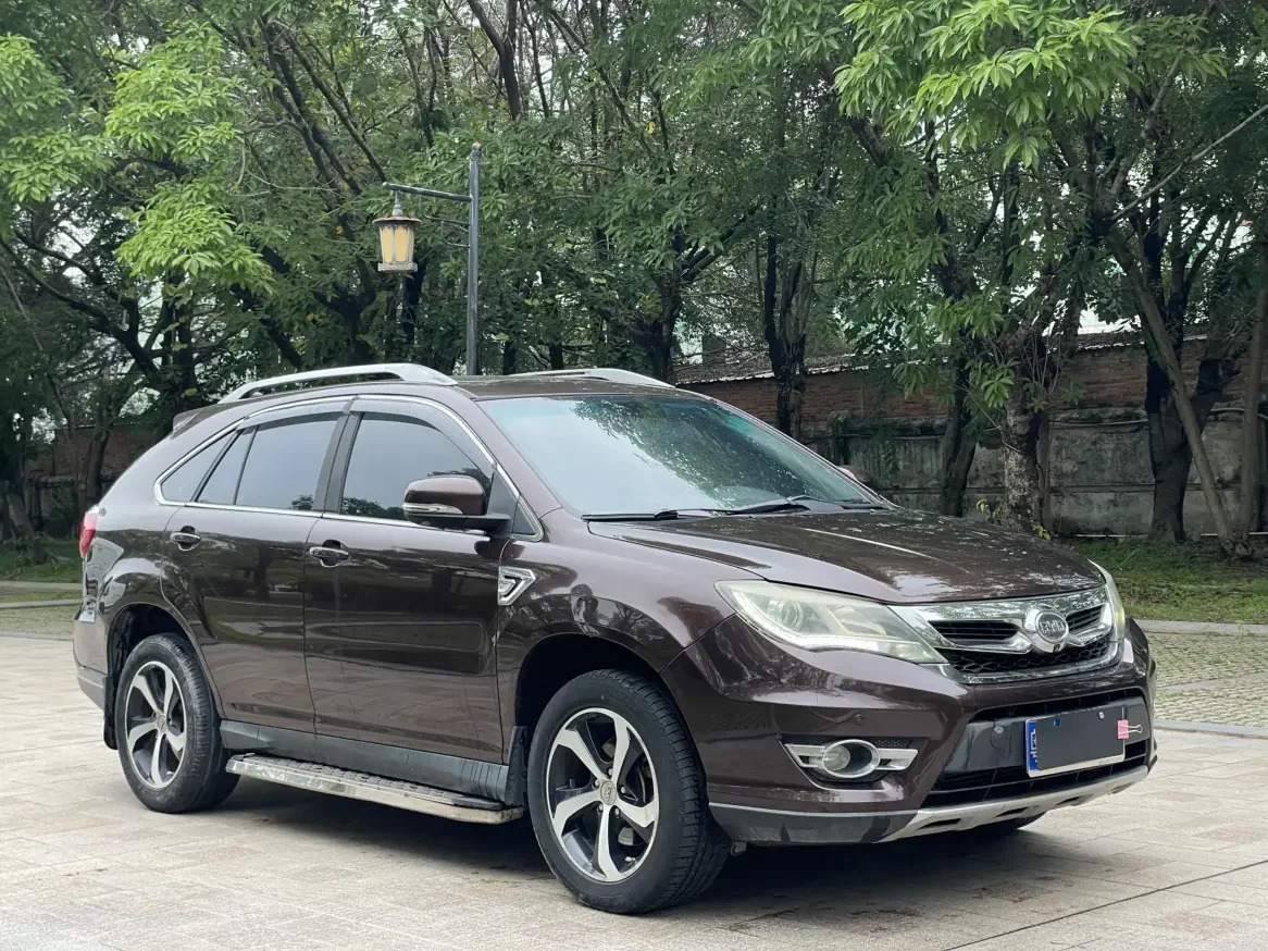 BYD S7