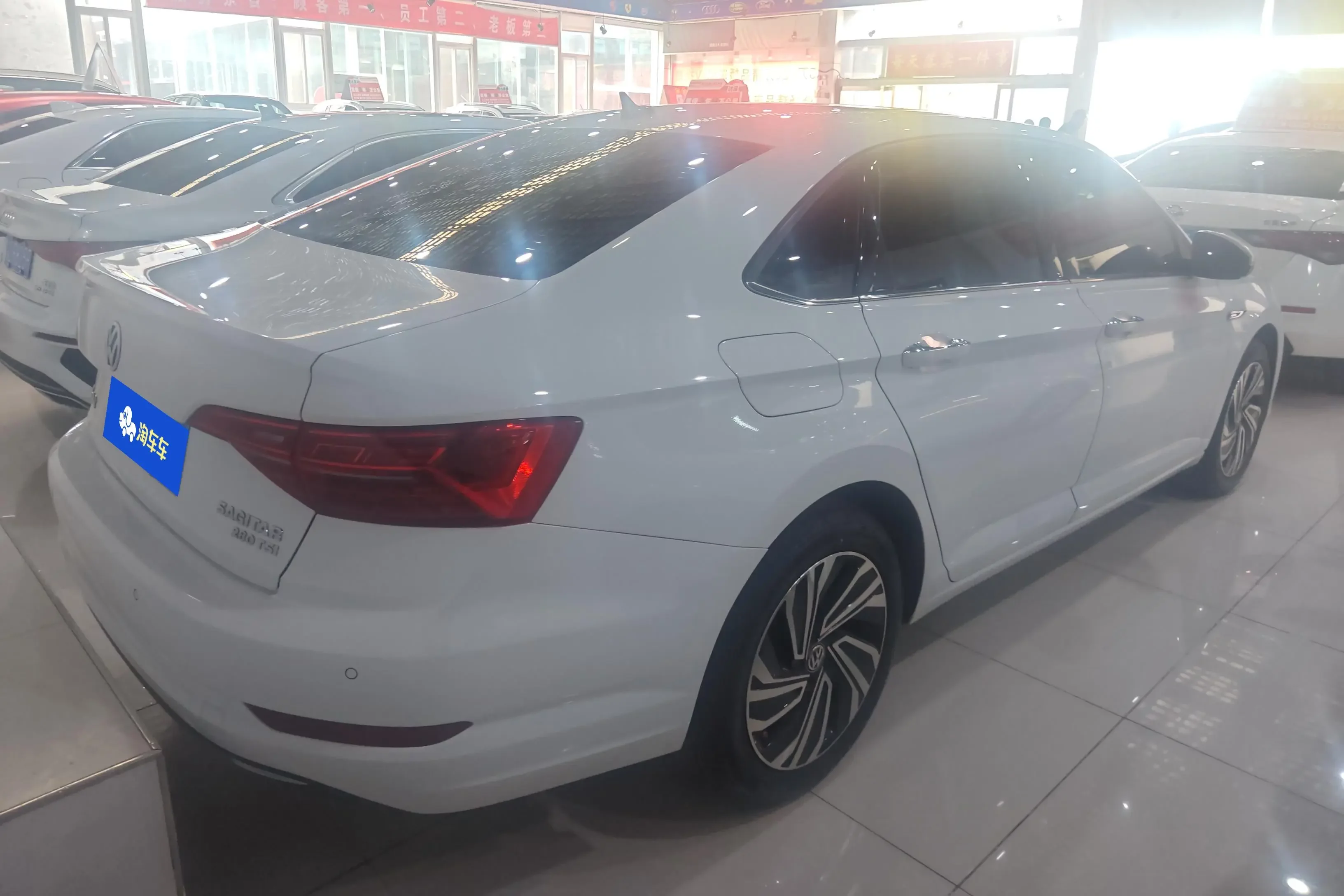 Volkswagen Sagitar