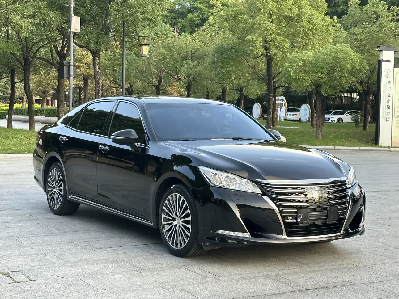 Toyota crown
