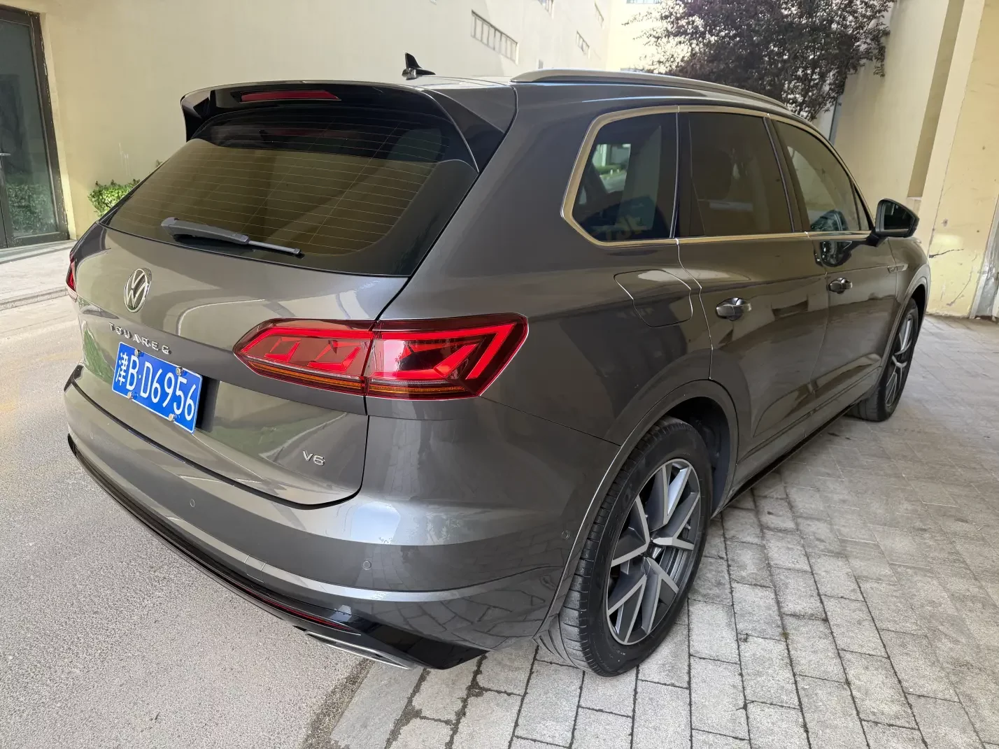 Volkswagen Touareg