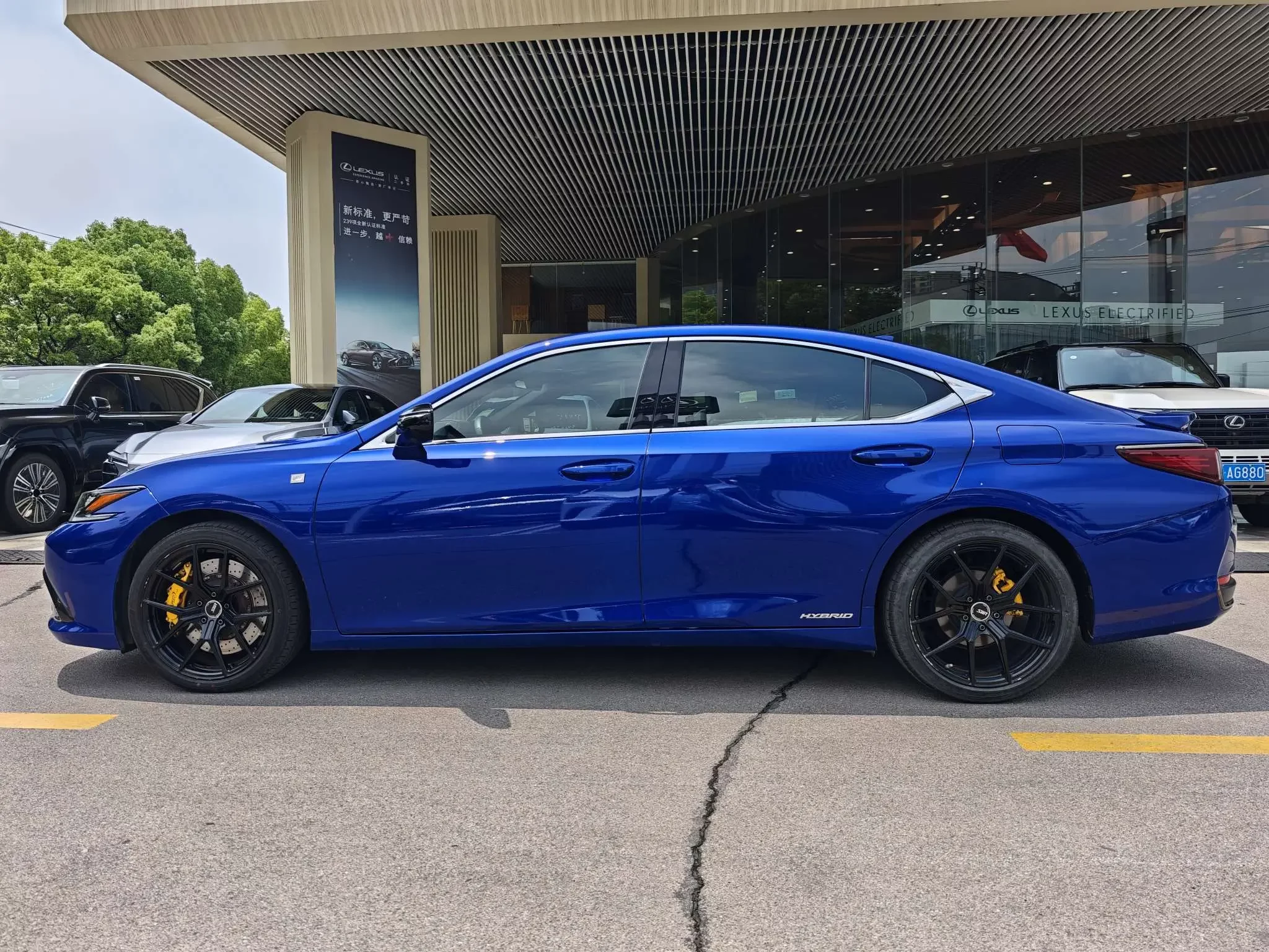 Lexus ES