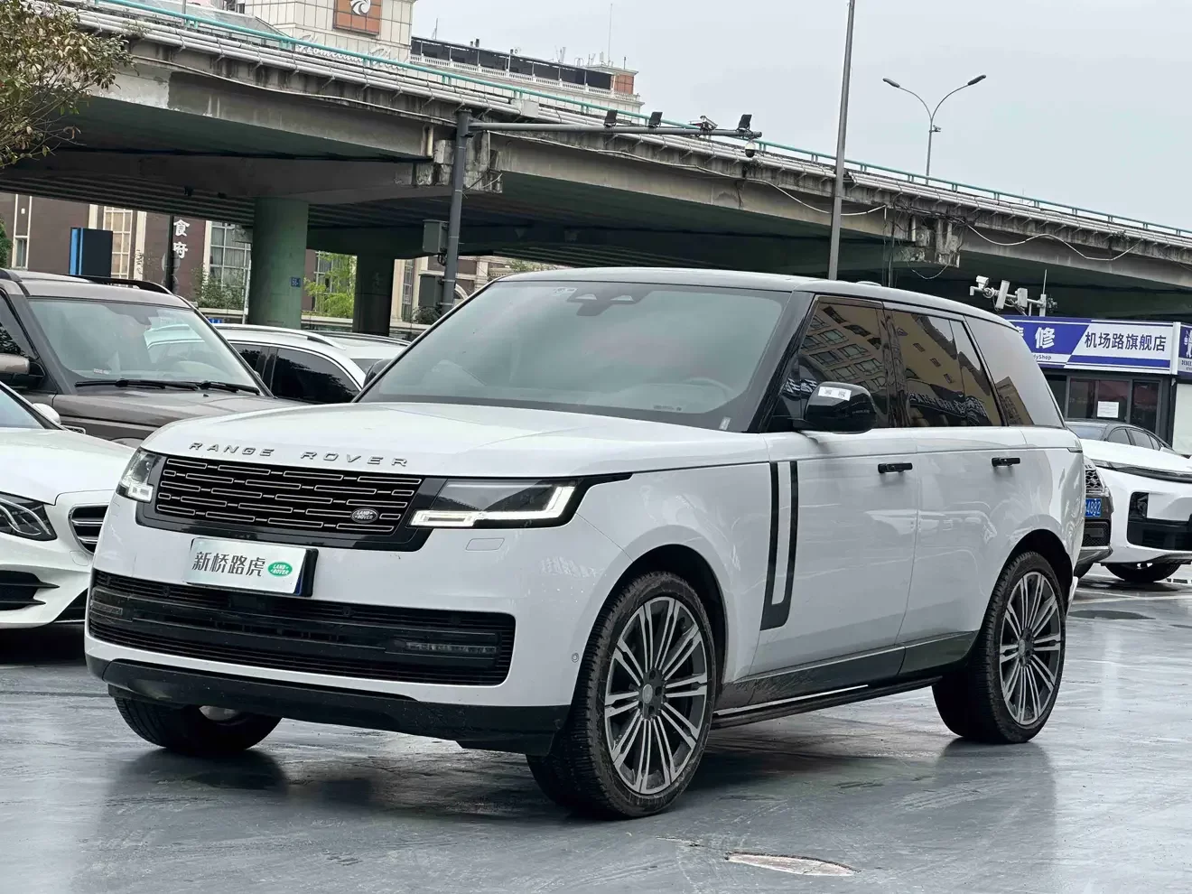 Land Rover range rover