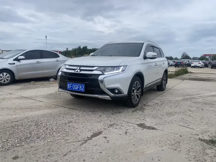 Mitsubishi Outlander  из Китая