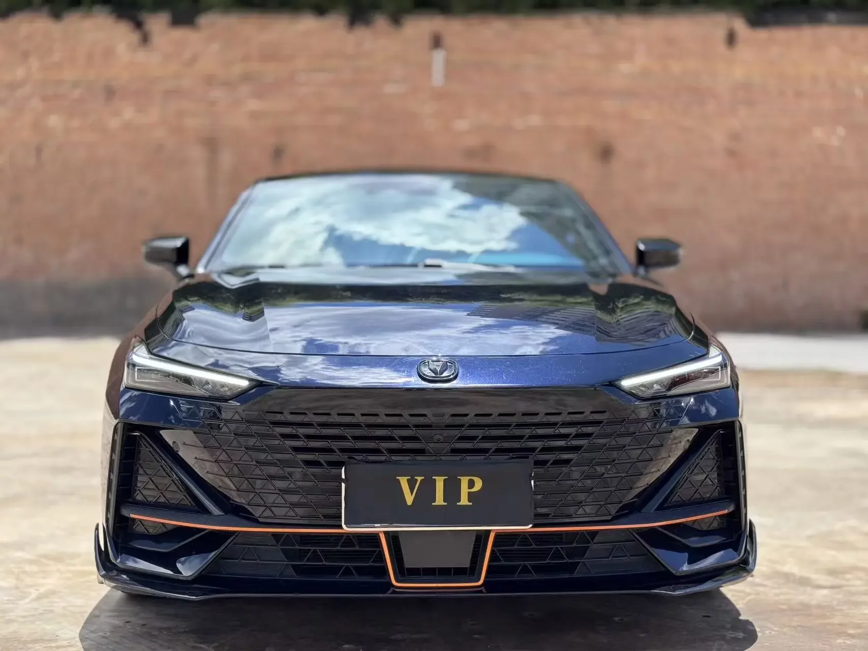 Changan UNI-V  из Китая