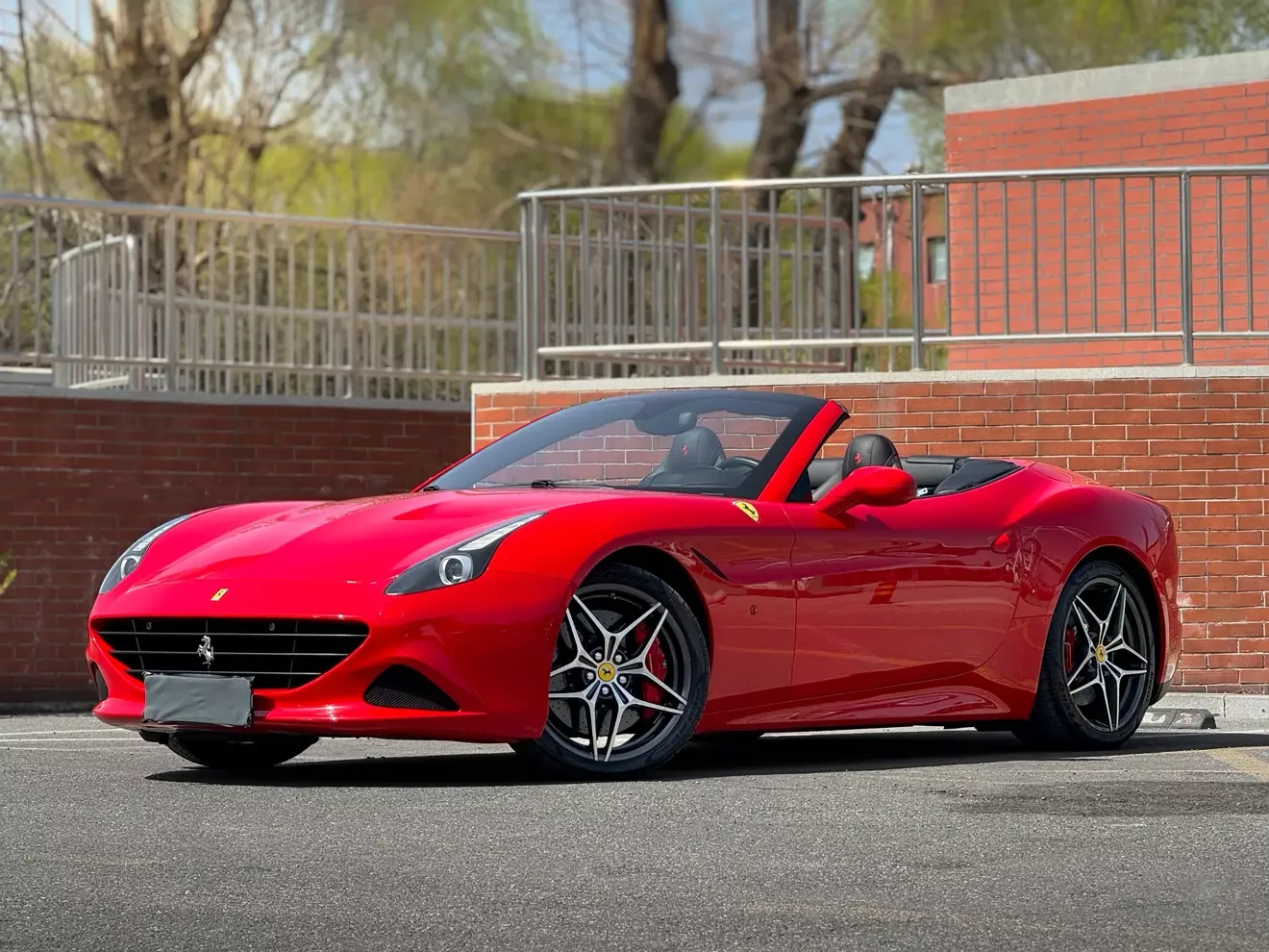 Ferrari California T