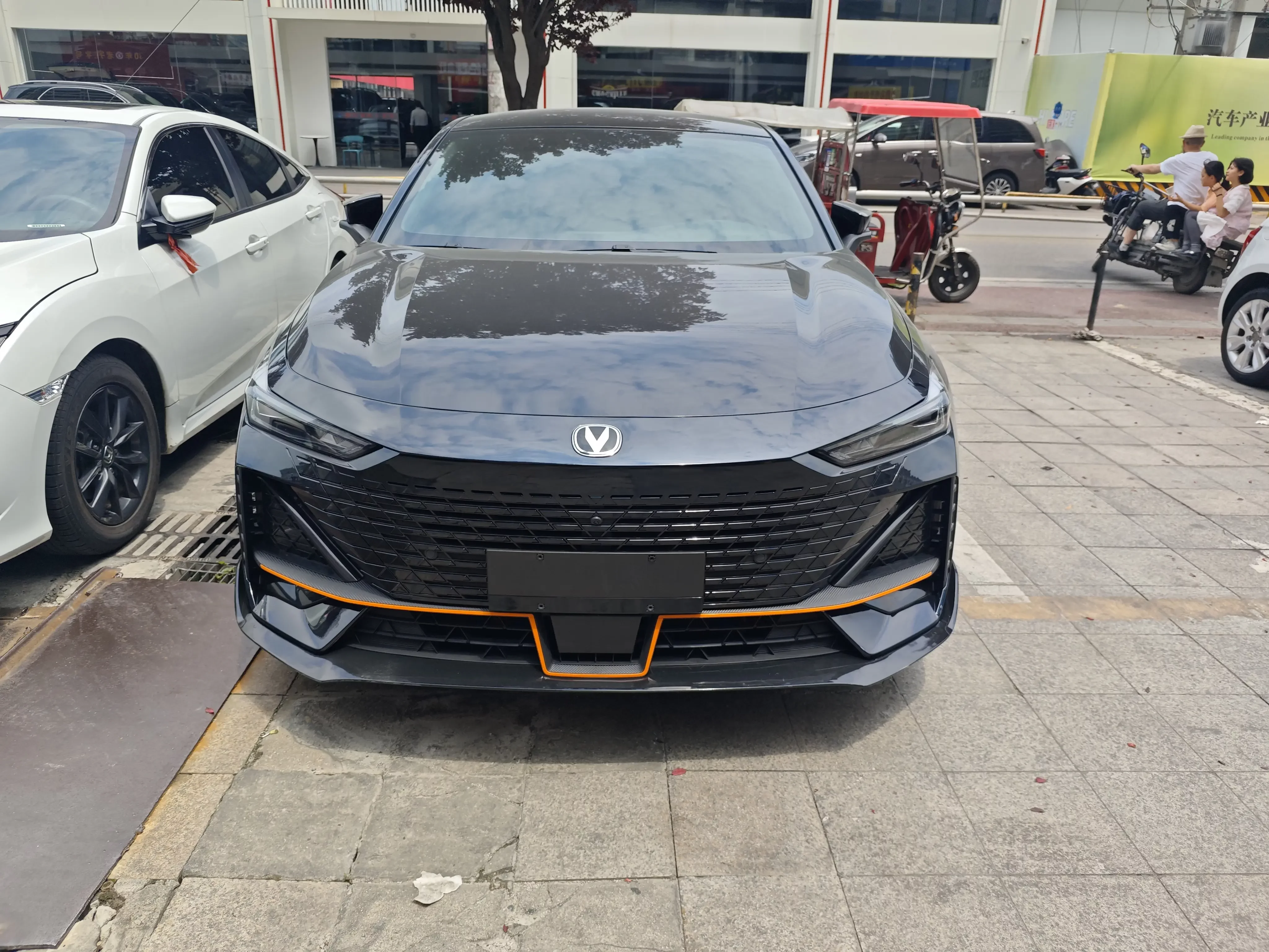 Changan UNI-V