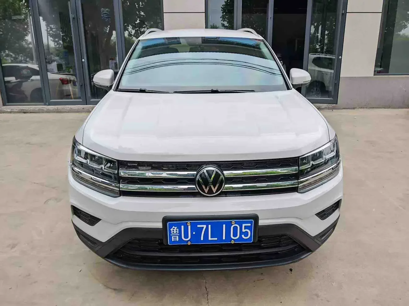 Volkswagen Tharu