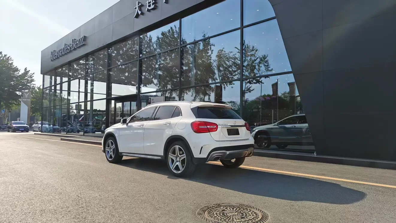 Mercedes-Benz GLA