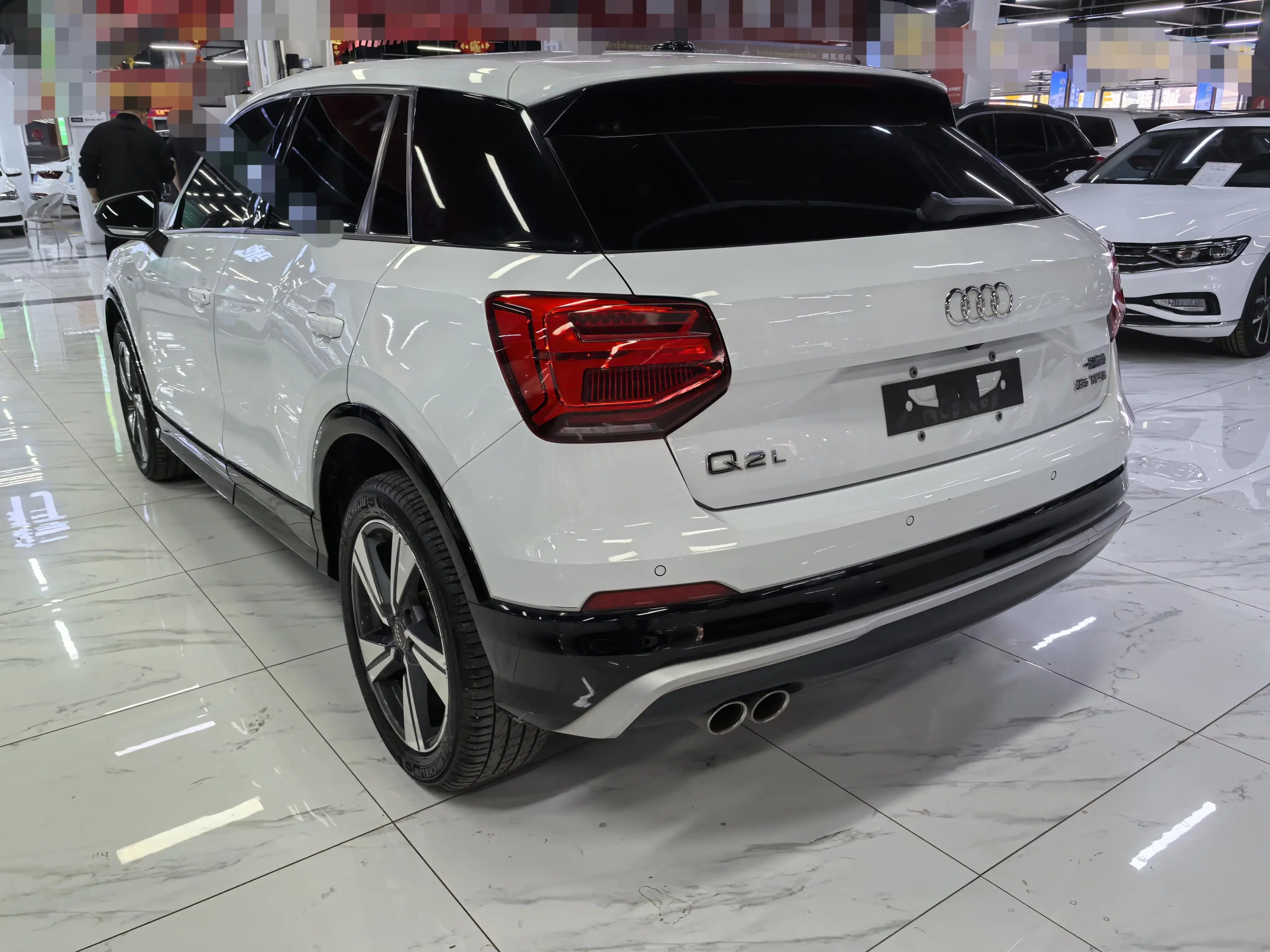 Audi Q2L